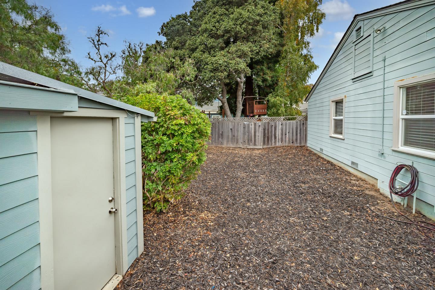 1557-1561 30th Avenue