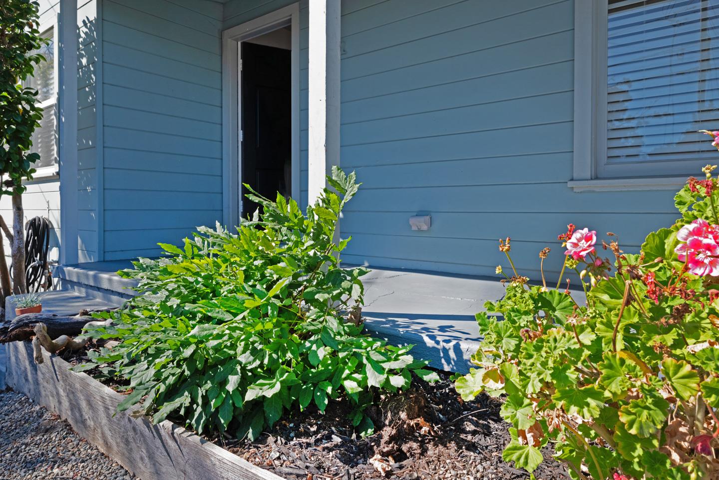 1557-1561 30th Avenue