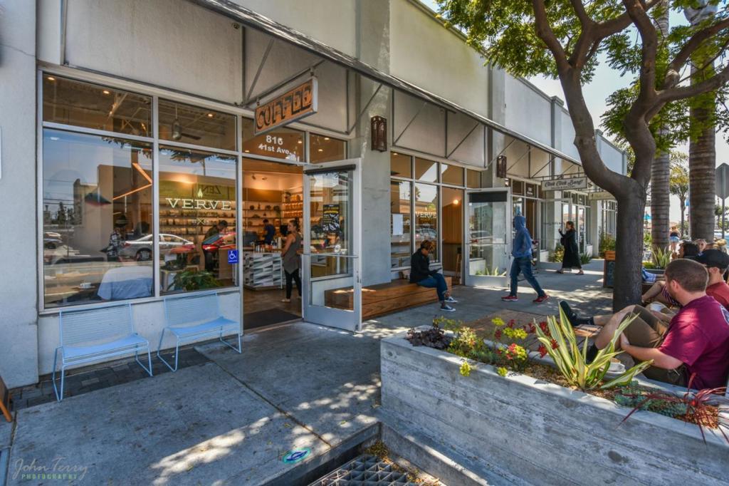 15571561 30th Avenue