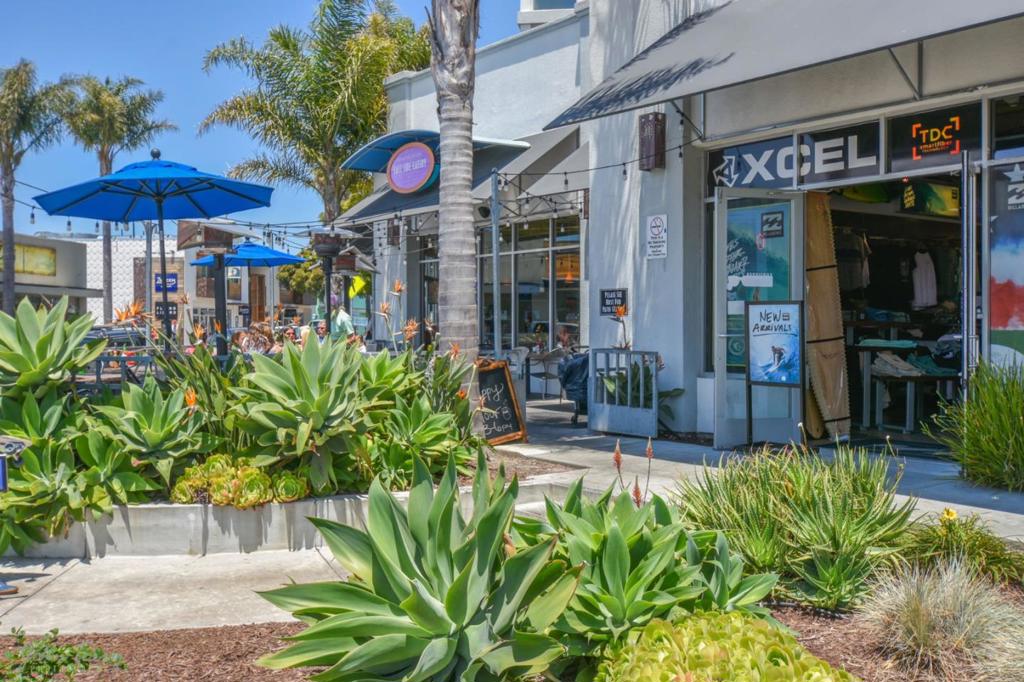 15571561 30th Avenue