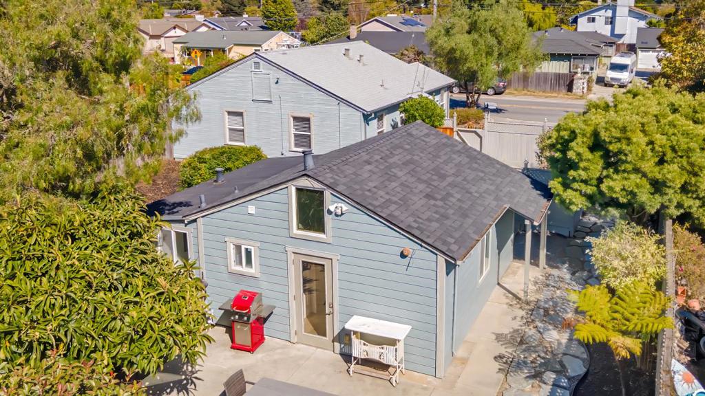 15571561 30th Avenue