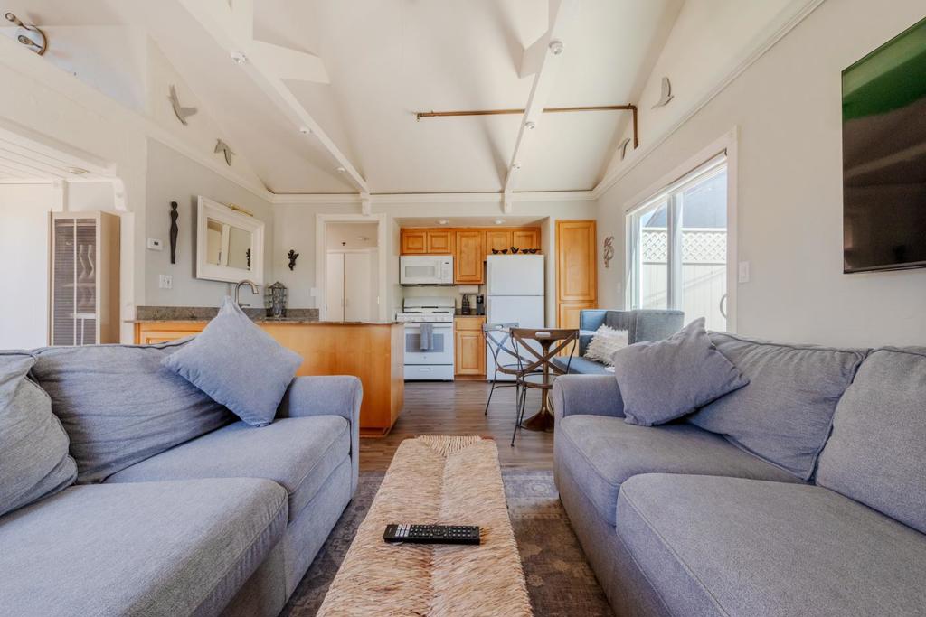 15571561 30th Avenue