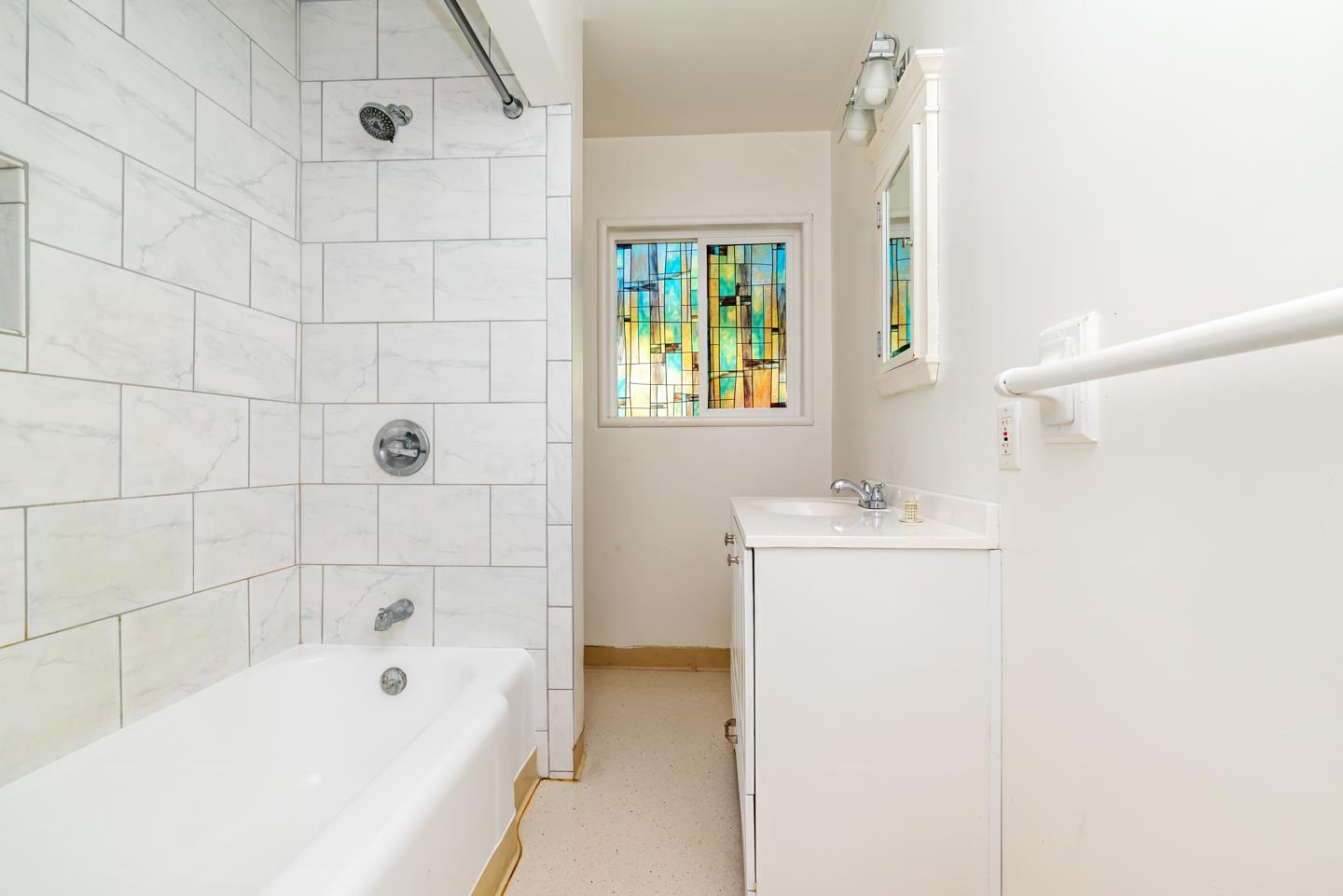 1557-1561 30th Avenue