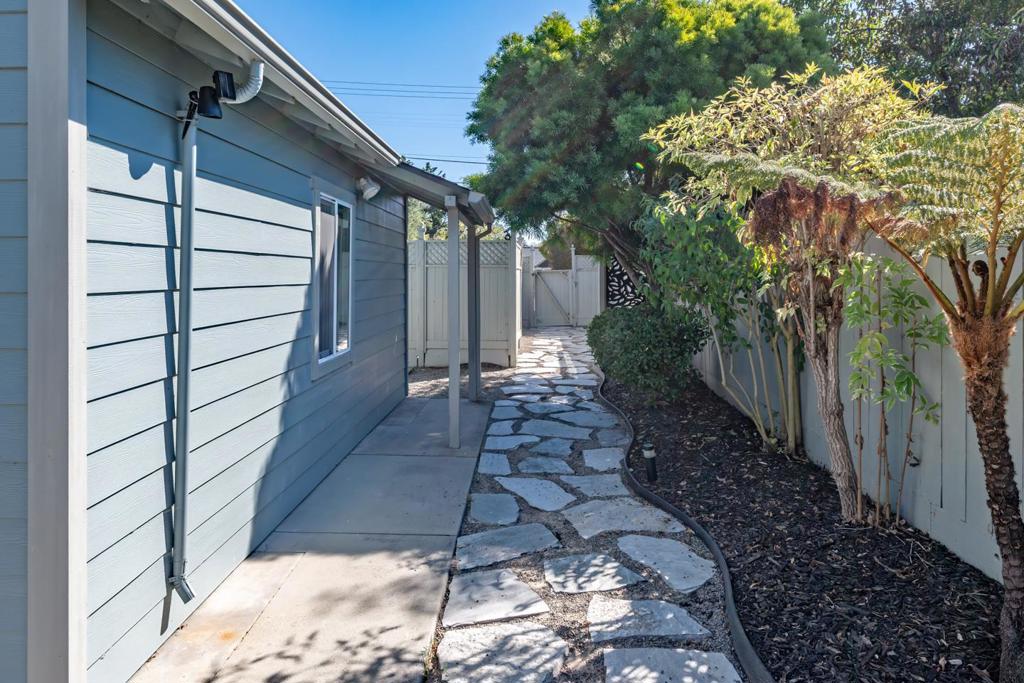 15571561 30th Avenue