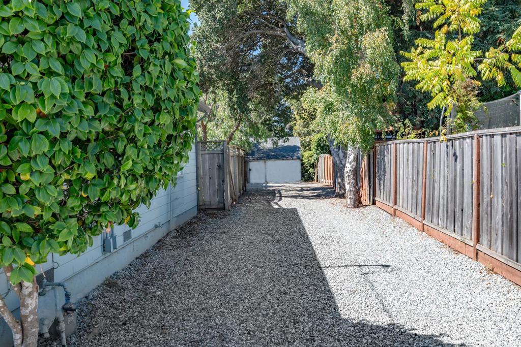 15571561 30th Avenue