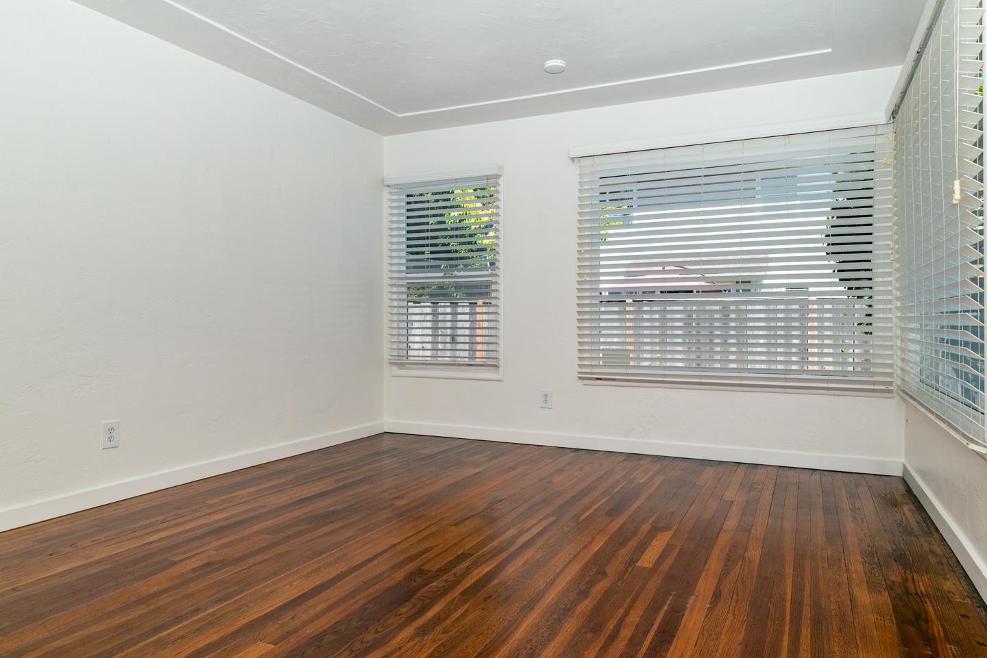 1557-1561 30th Avenue