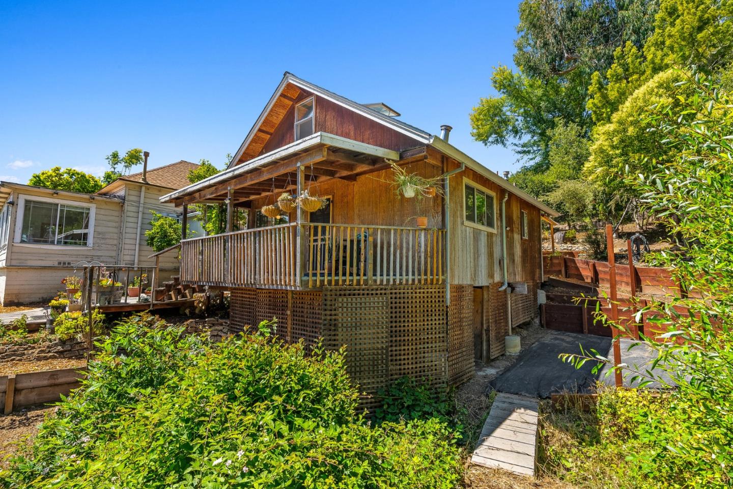 1284 Amesti Road