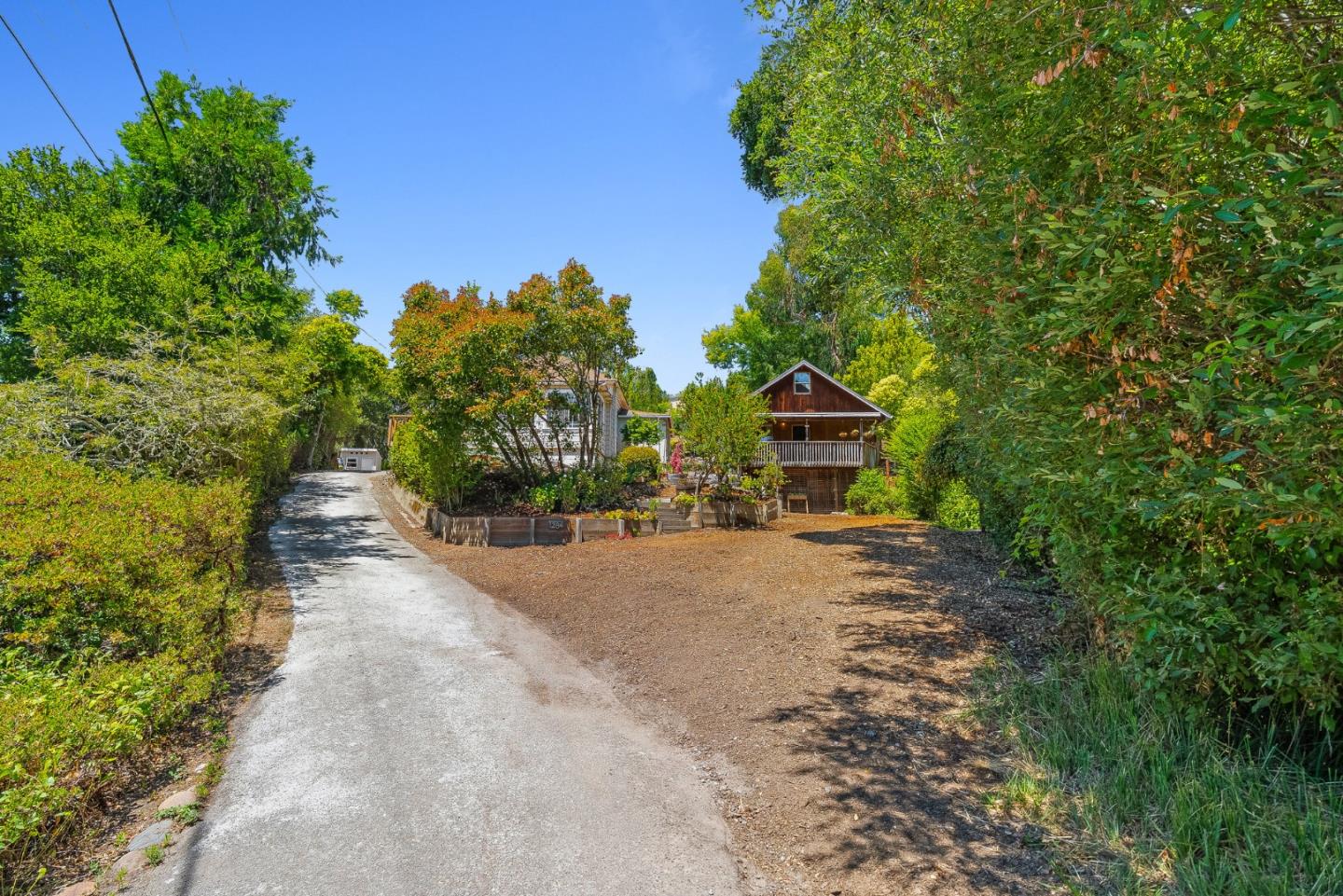 1284 Amesti Road