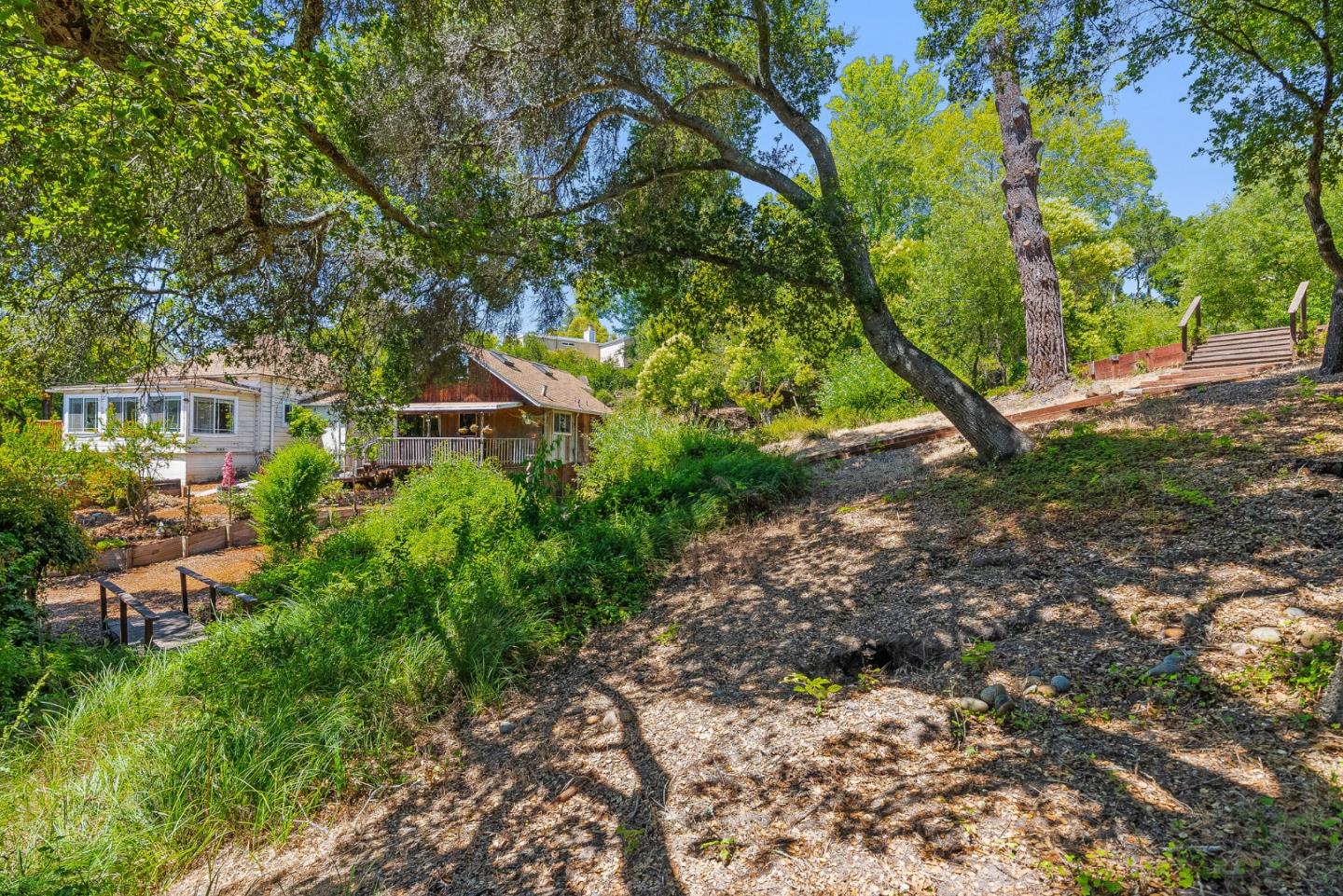 1284 Amesti Road