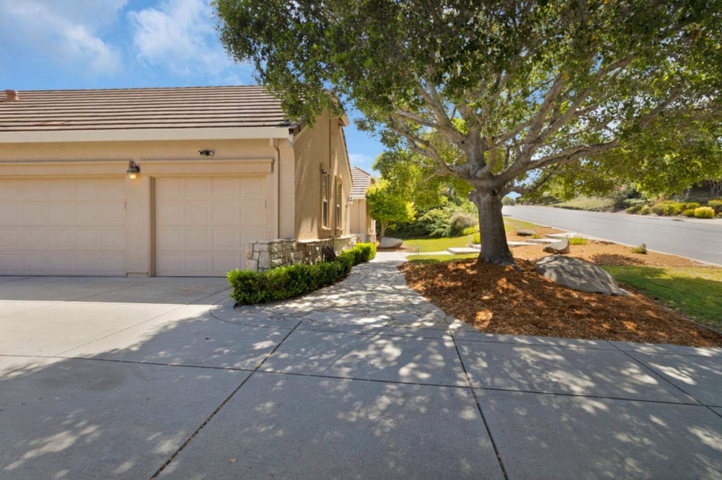 820 Via Vaquero Norte