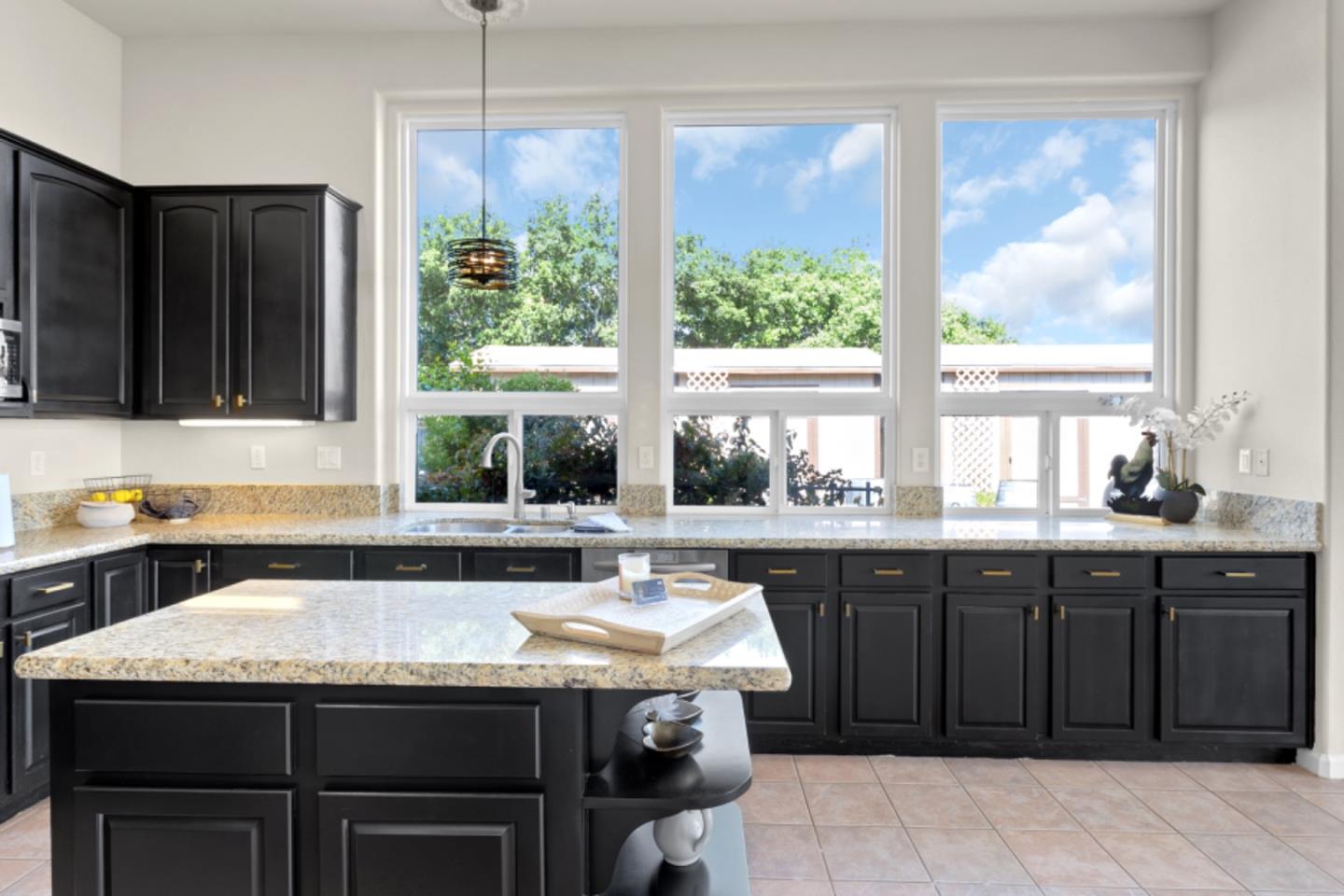 820 Via Vaquero Norte