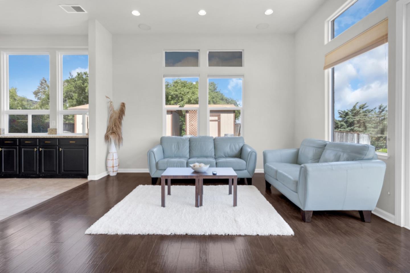 820 Via Vaquero Norte