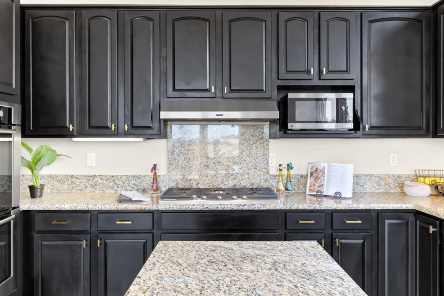 820 Via Vaquero Norte