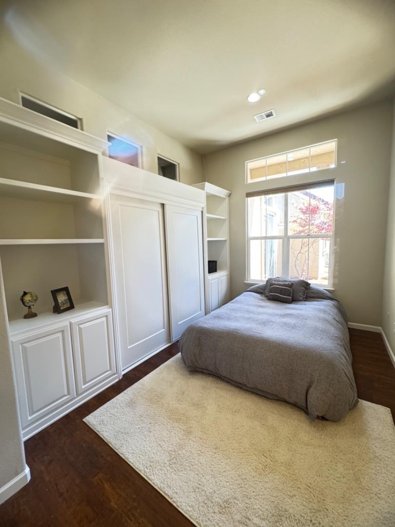 820 Via Vaquero Norte