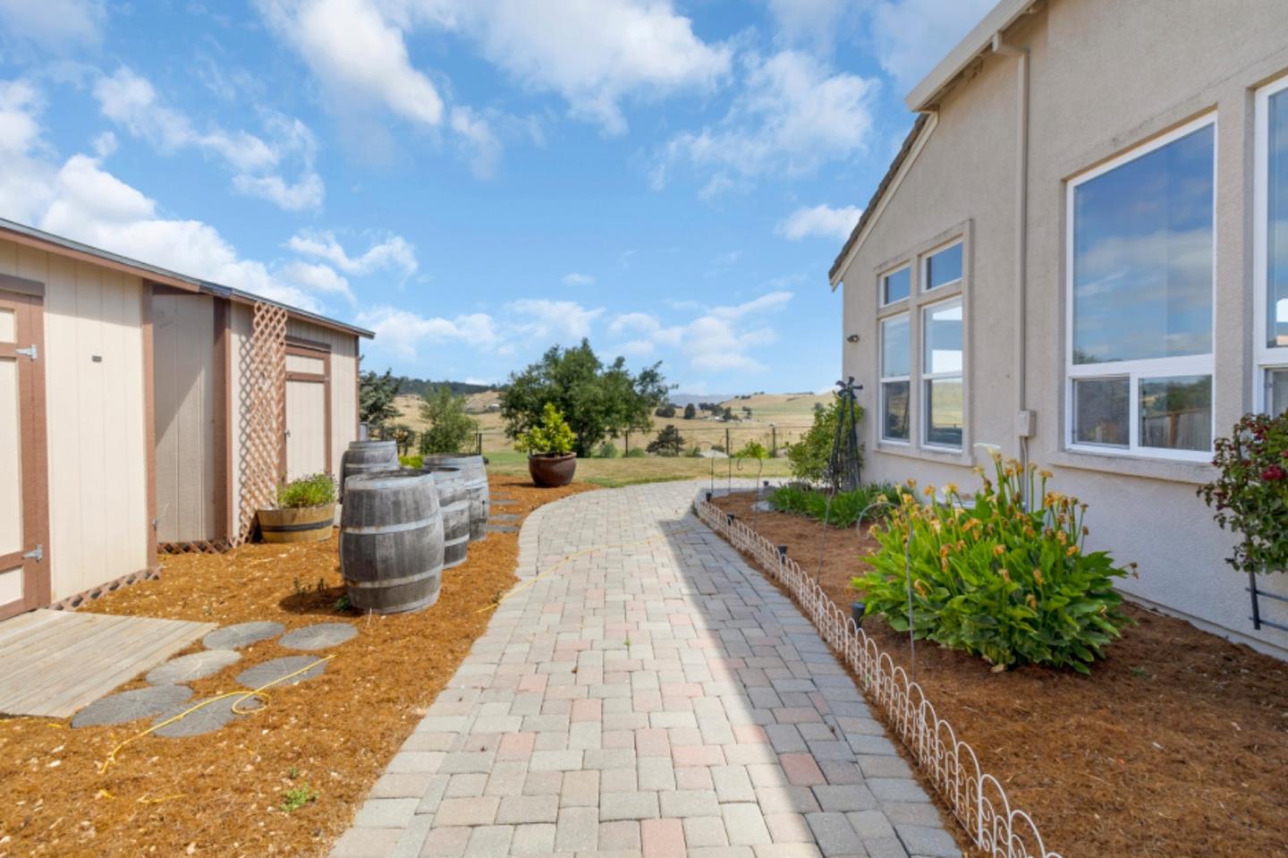 820 Via Vaquero Norte