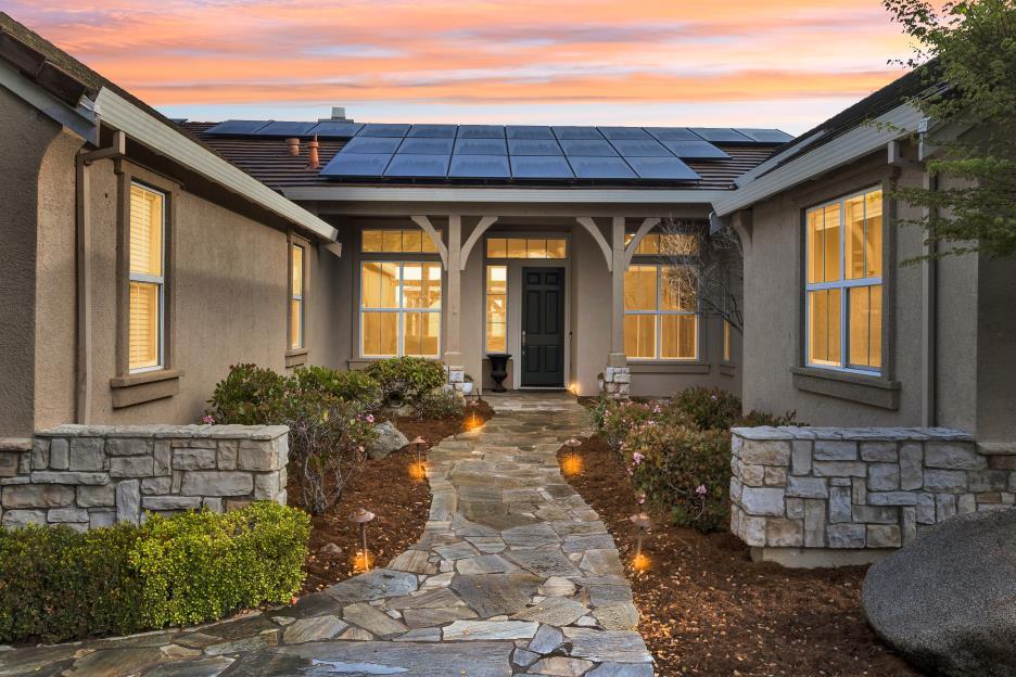 820 Via Vaquero Norte