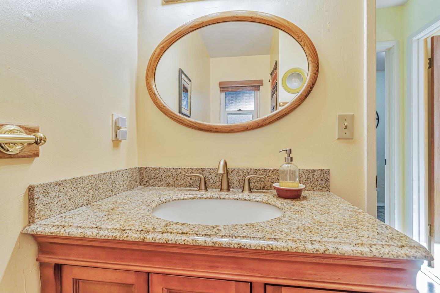 1020 Green Valley Road