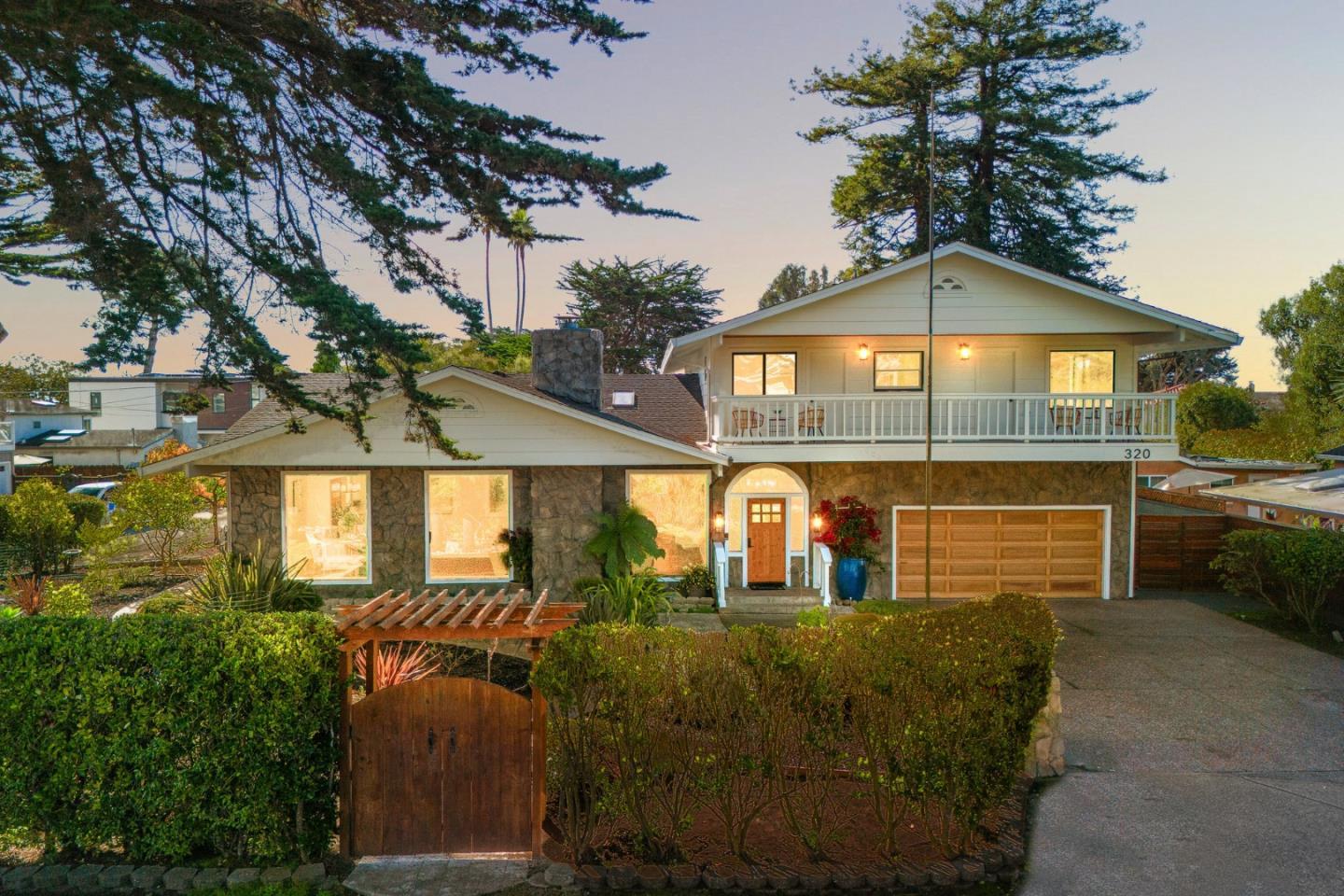 320 Cliff Drive