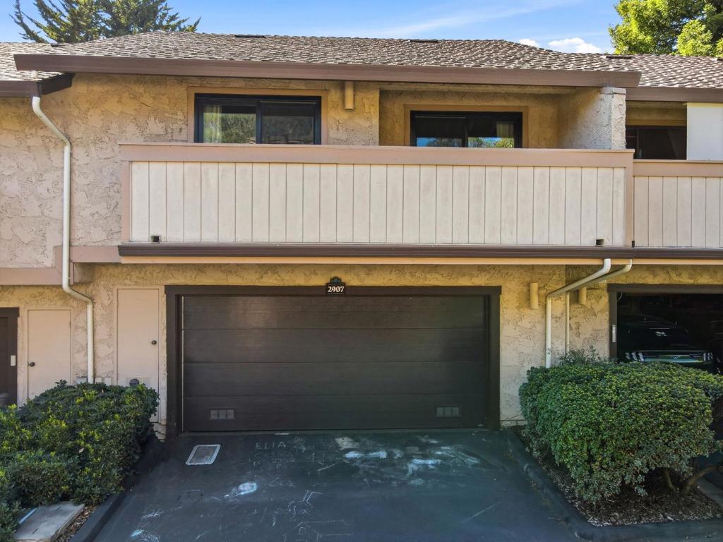 2907 Crocker
