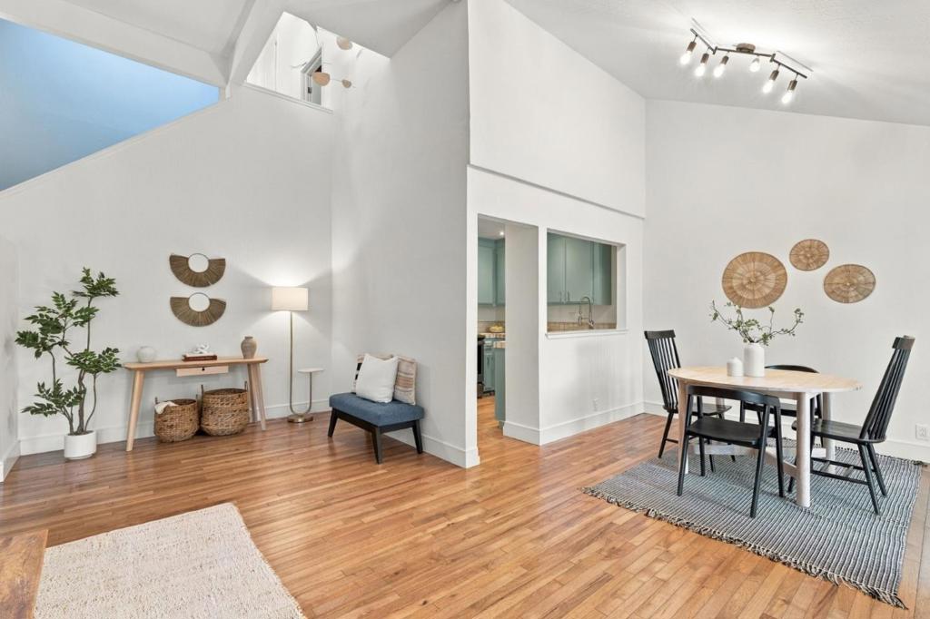 2907 Crocker