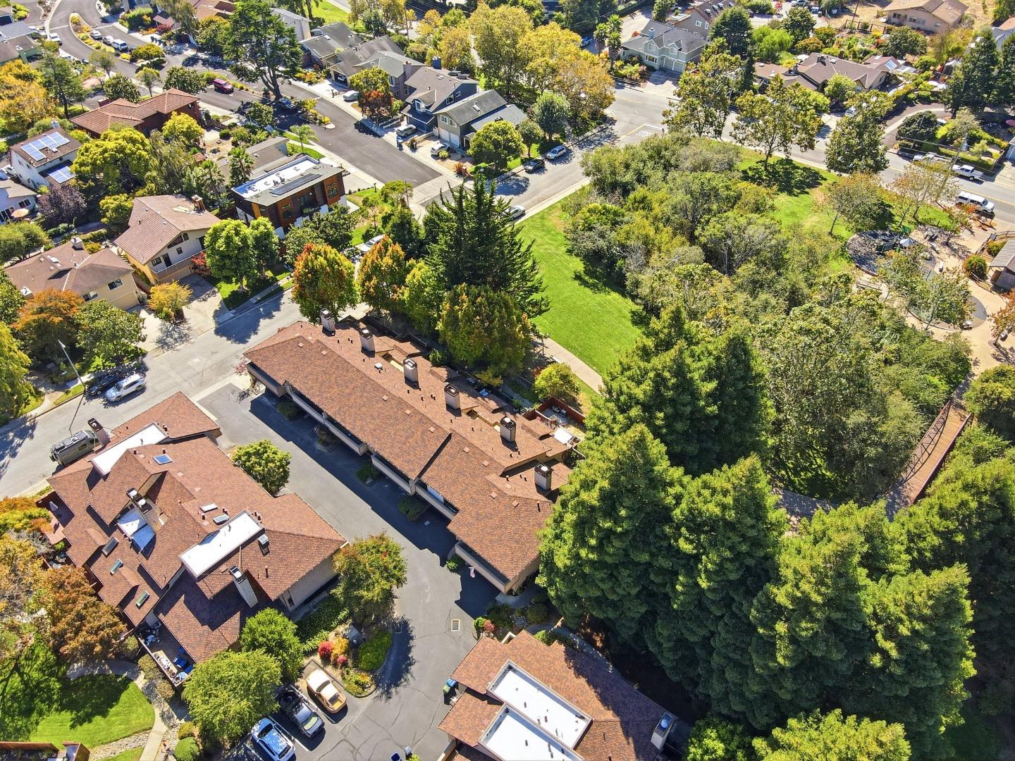 2907 Crocker