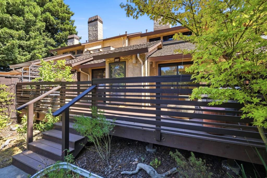 2907 Crocker