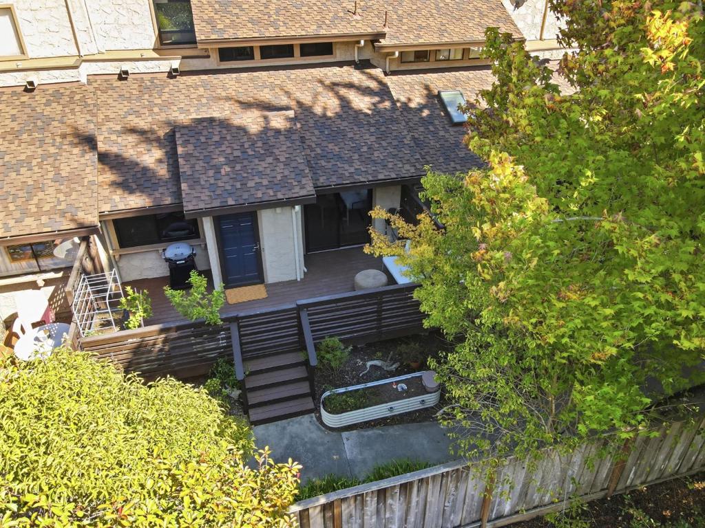 2907 Crocker