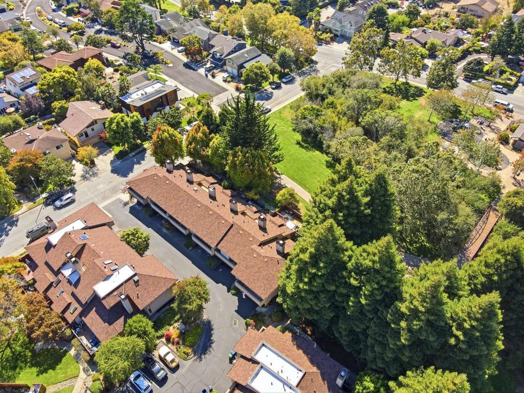 2907 Crocker