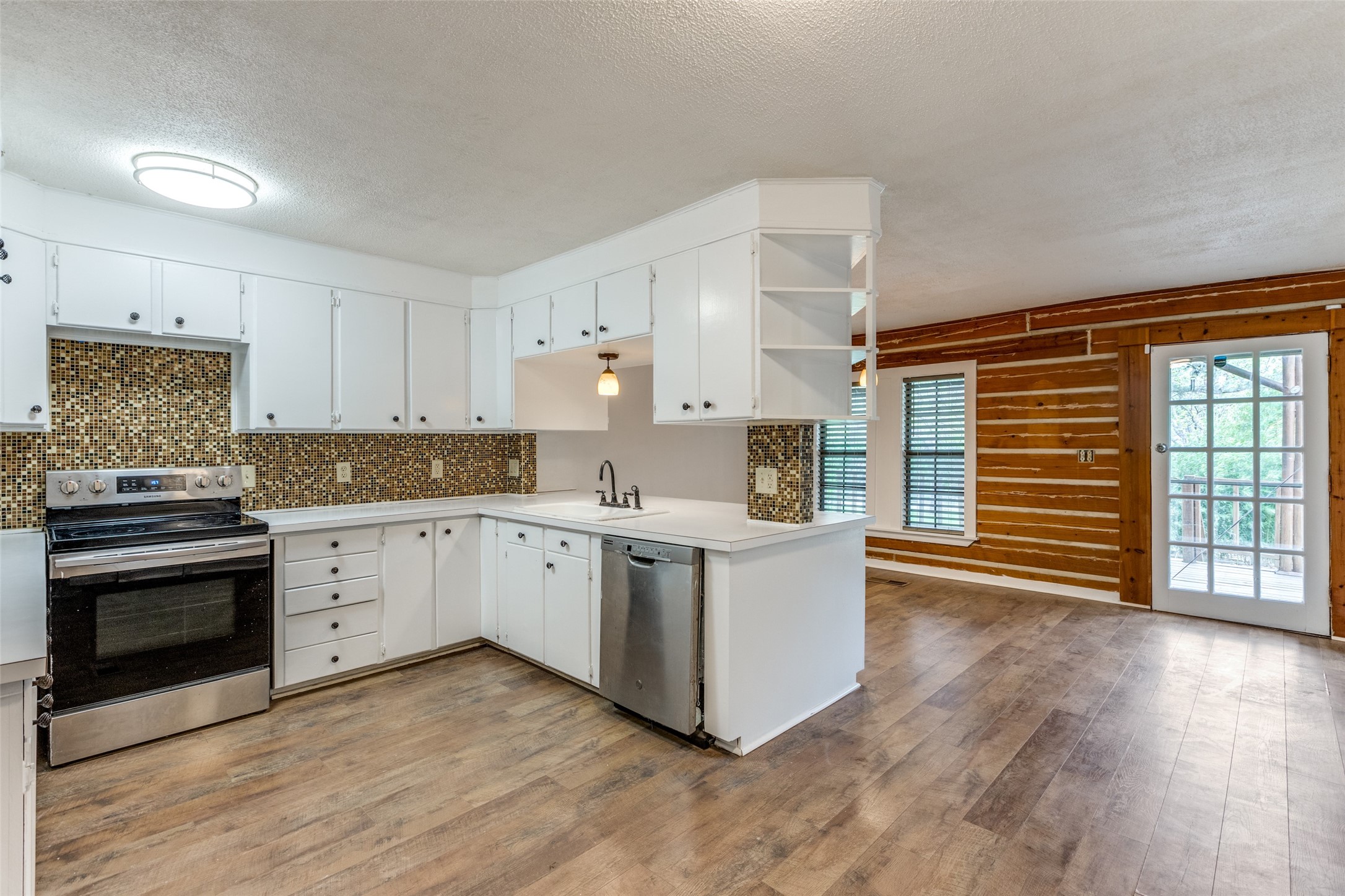 763 Cedar Oak Drive