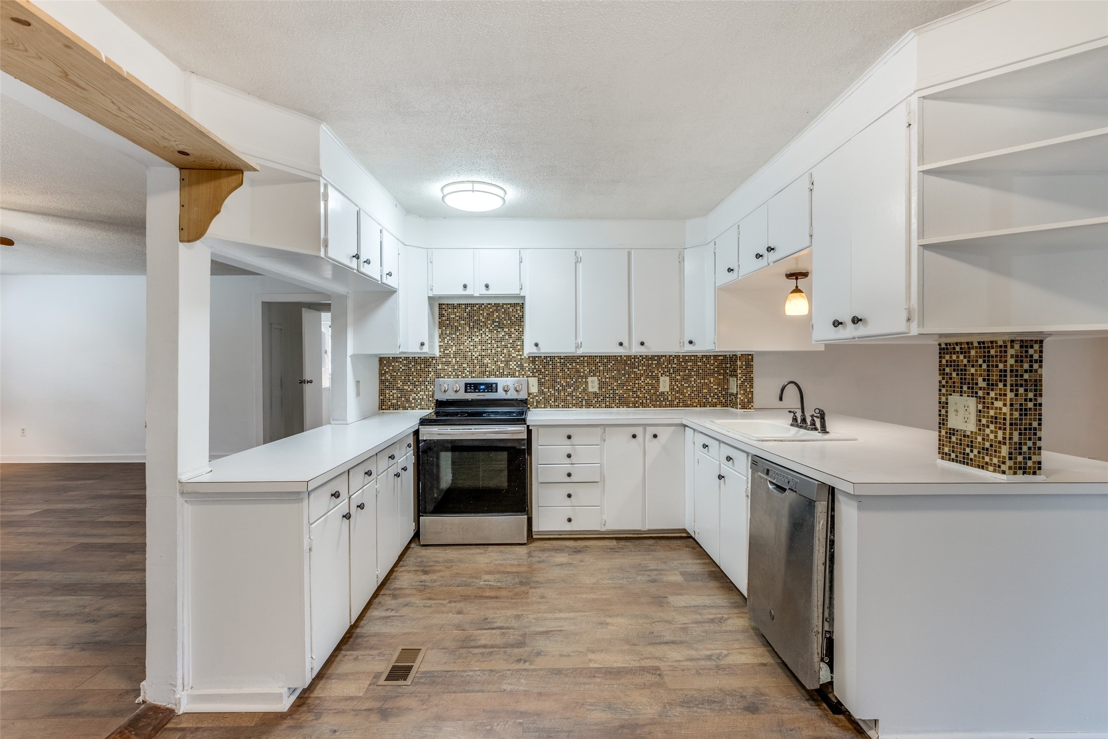 763 Cedar Oak Drive