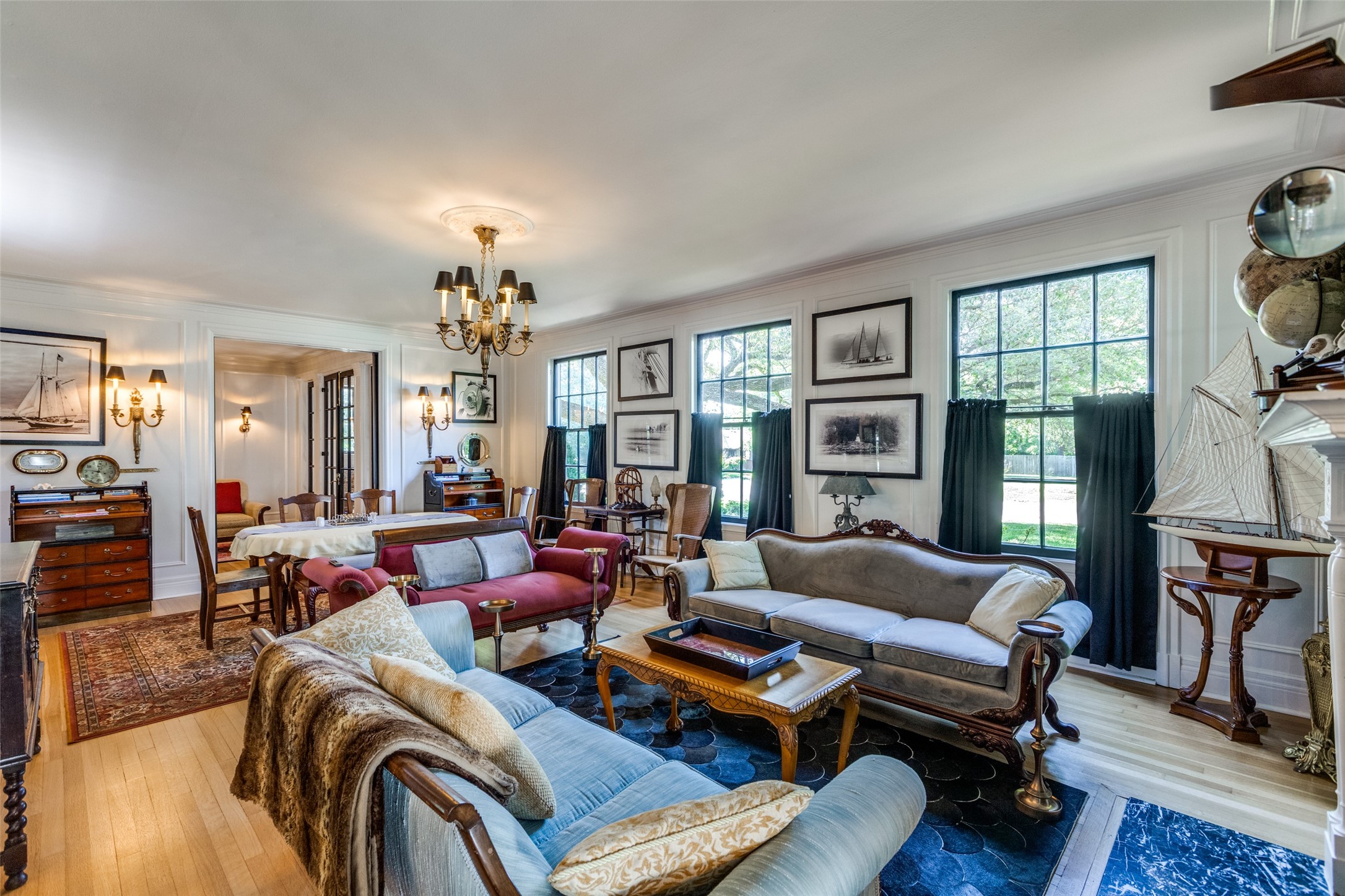 1130 W Bond Street