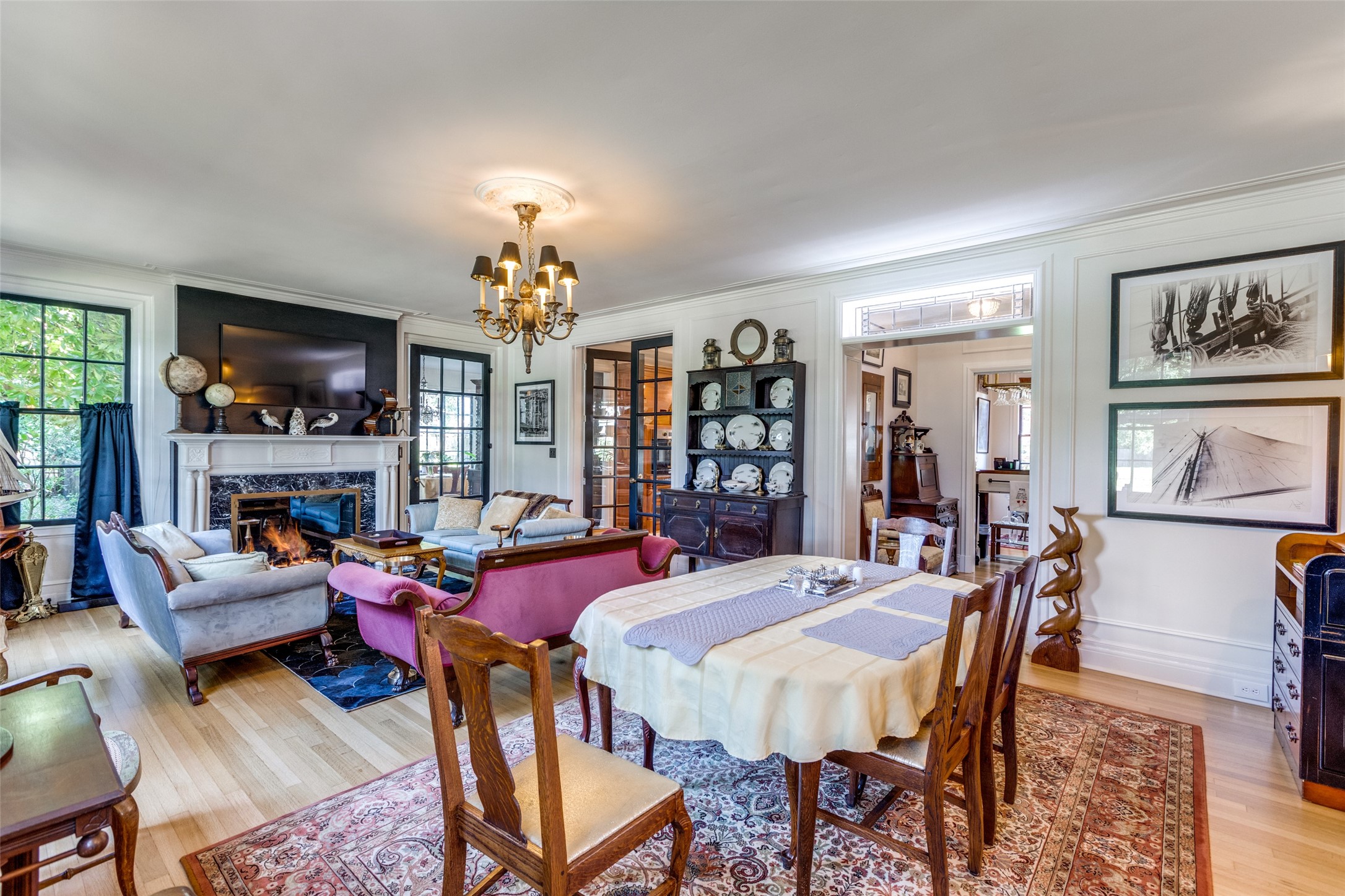 1130 W Bond Street