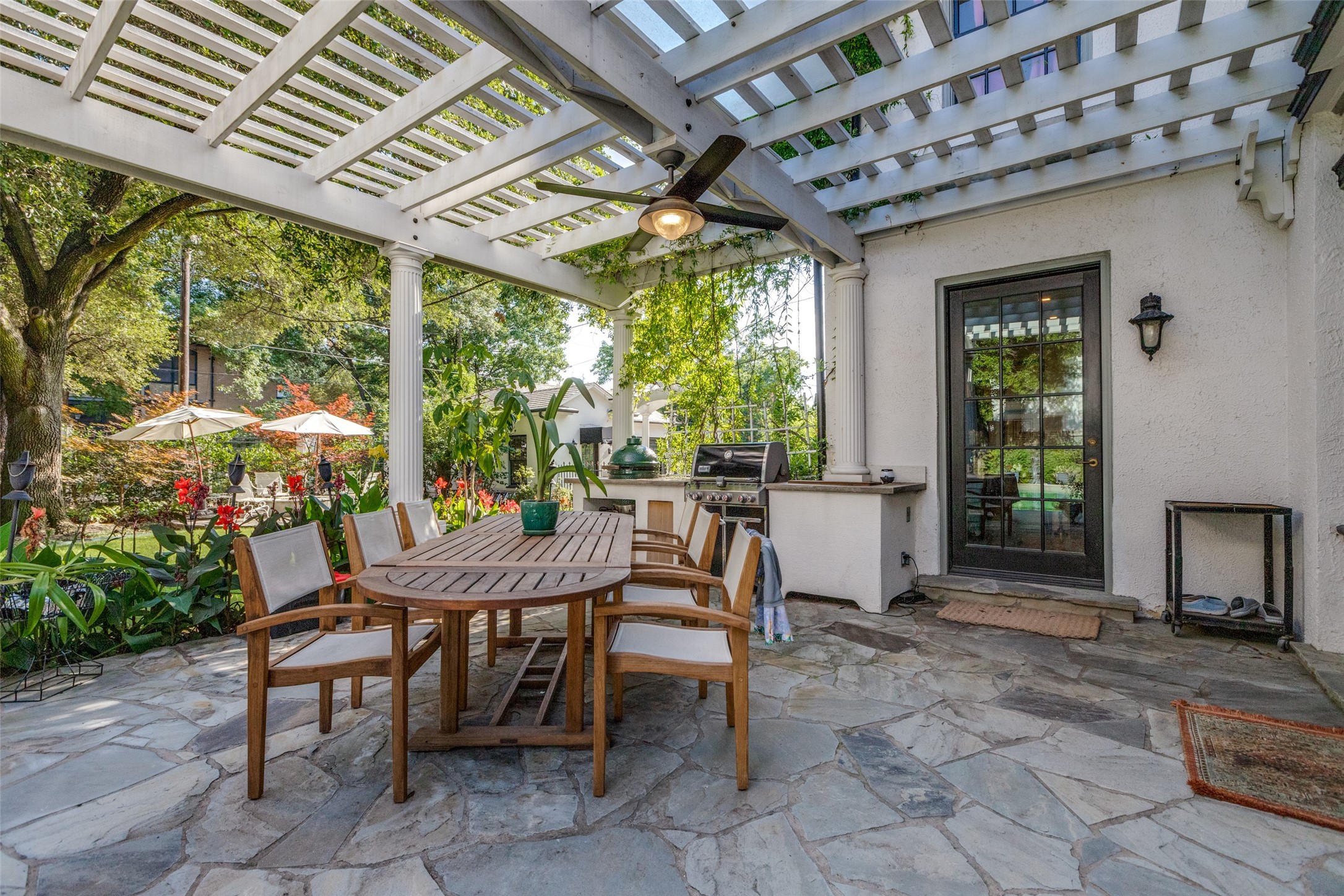 1130 W Bond Street