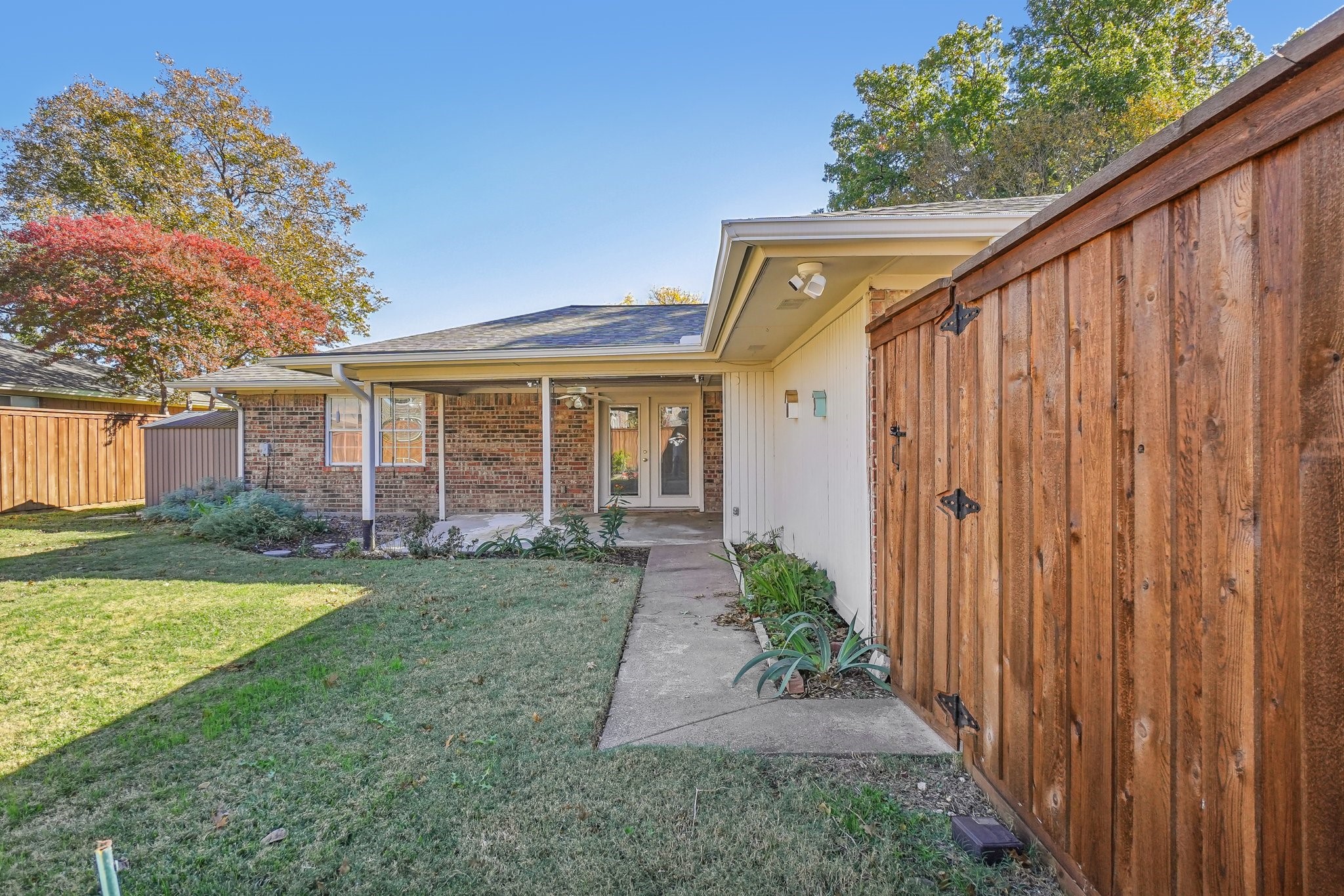 603 Lake Ridge Drive