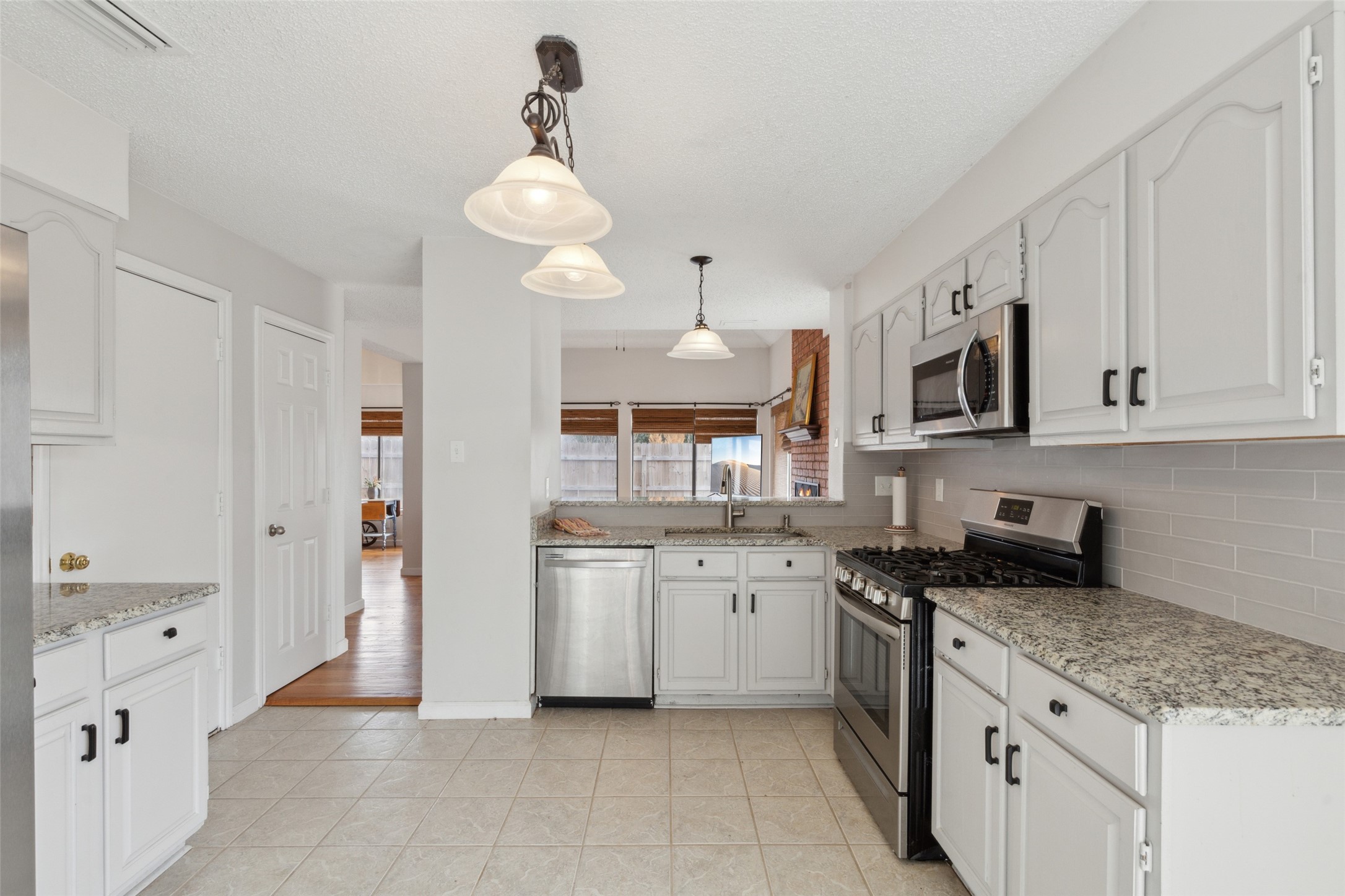 3199 Meadowview Drive