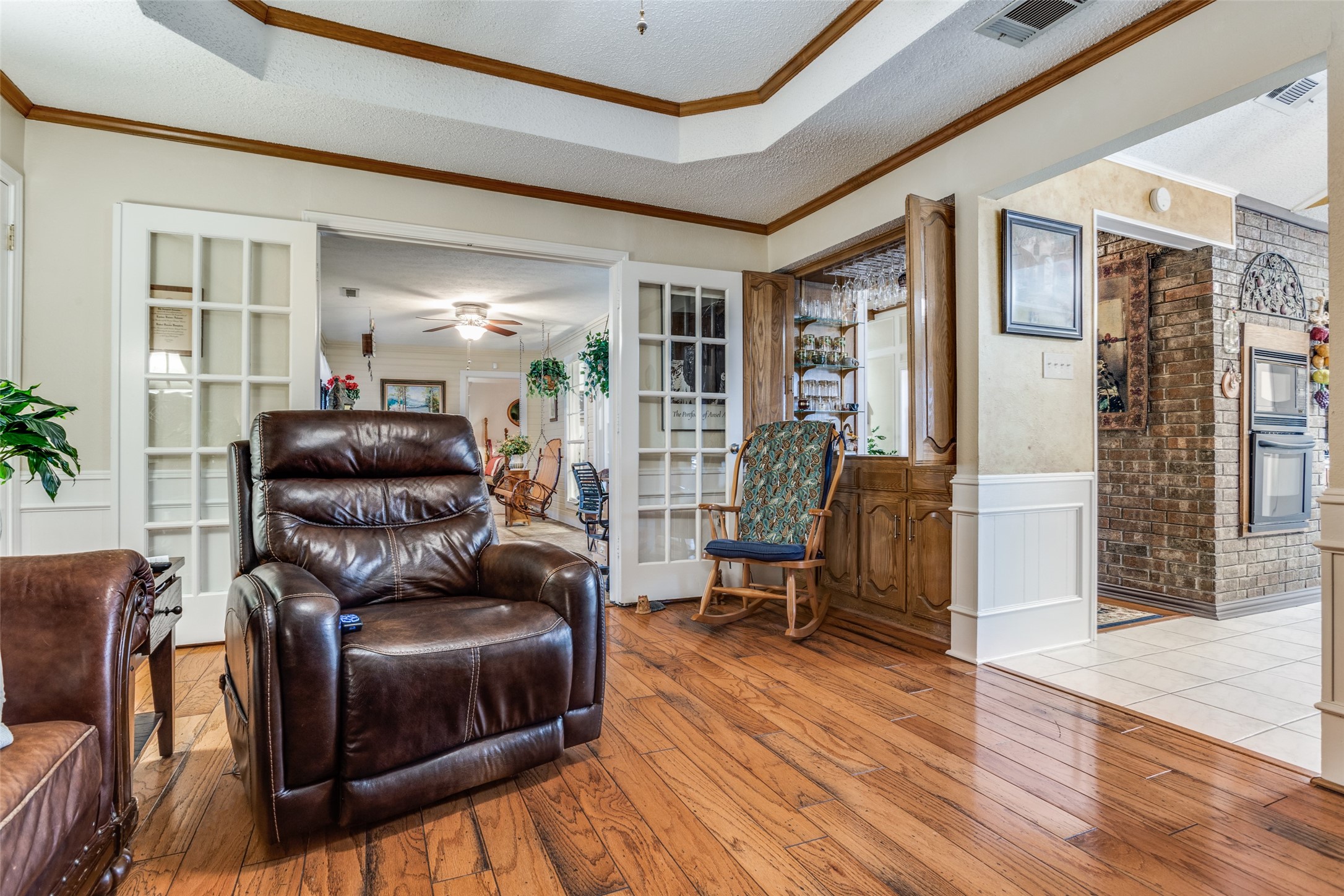 2120 Meadowview Court