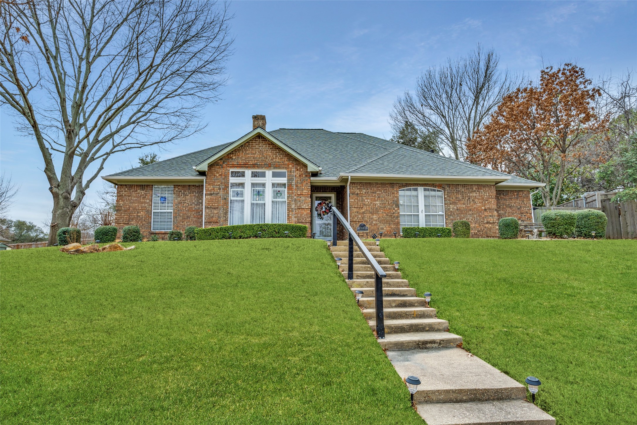 2120 Meadowview Court