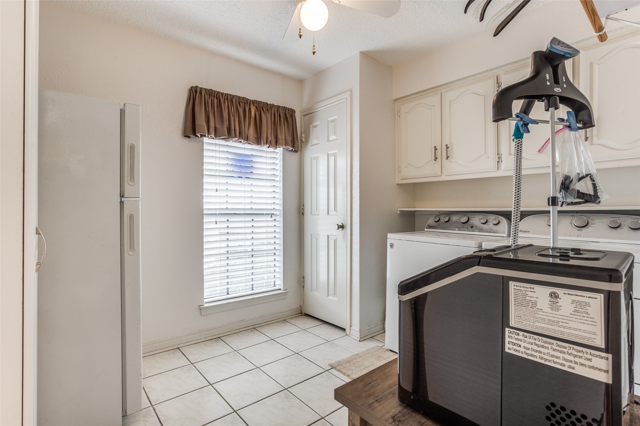 2120 Meadowview Court