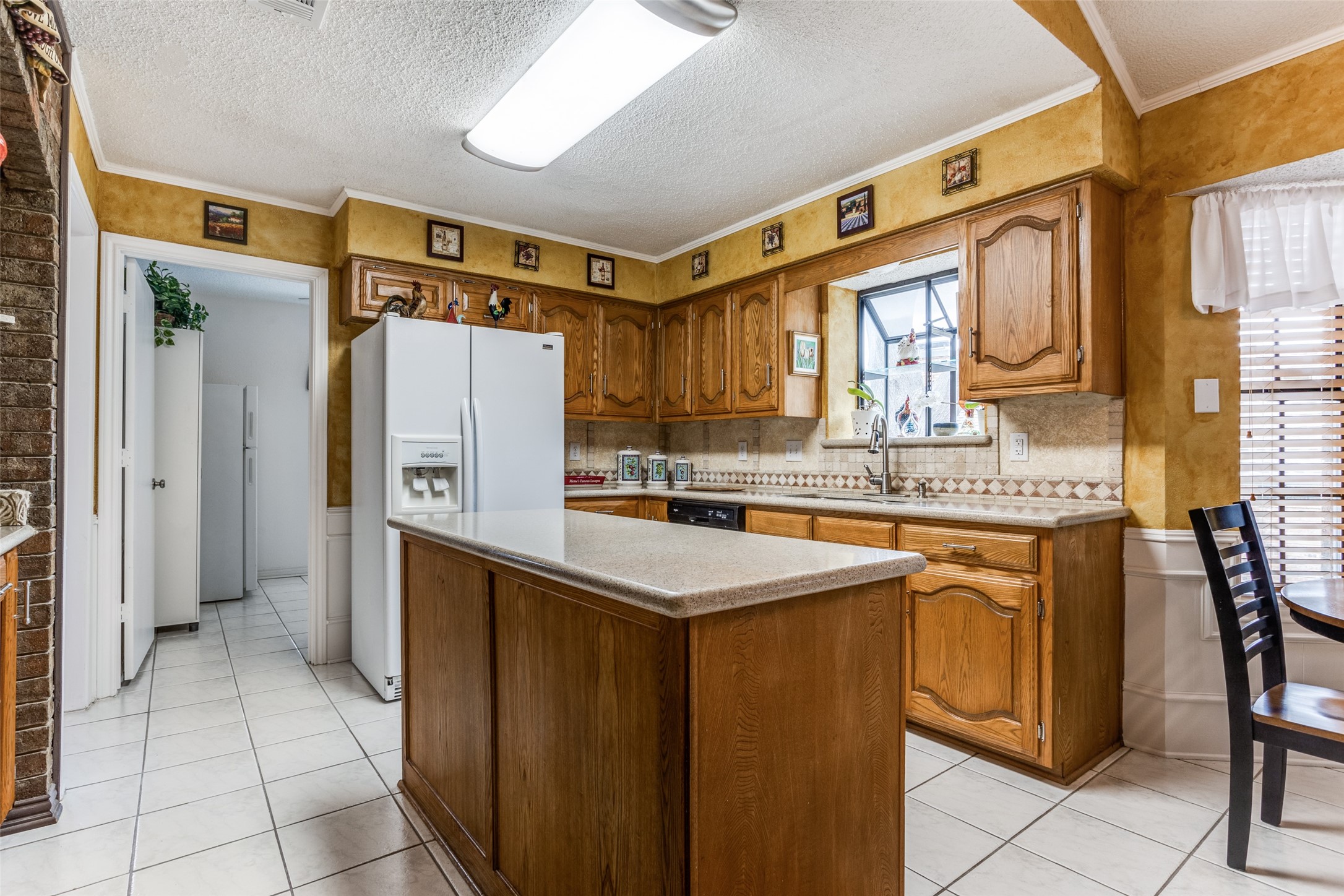 2120 Meadowview Court