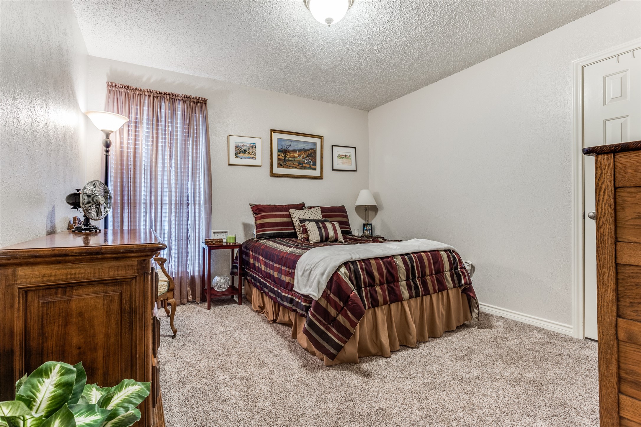 2120 Meadowview Court