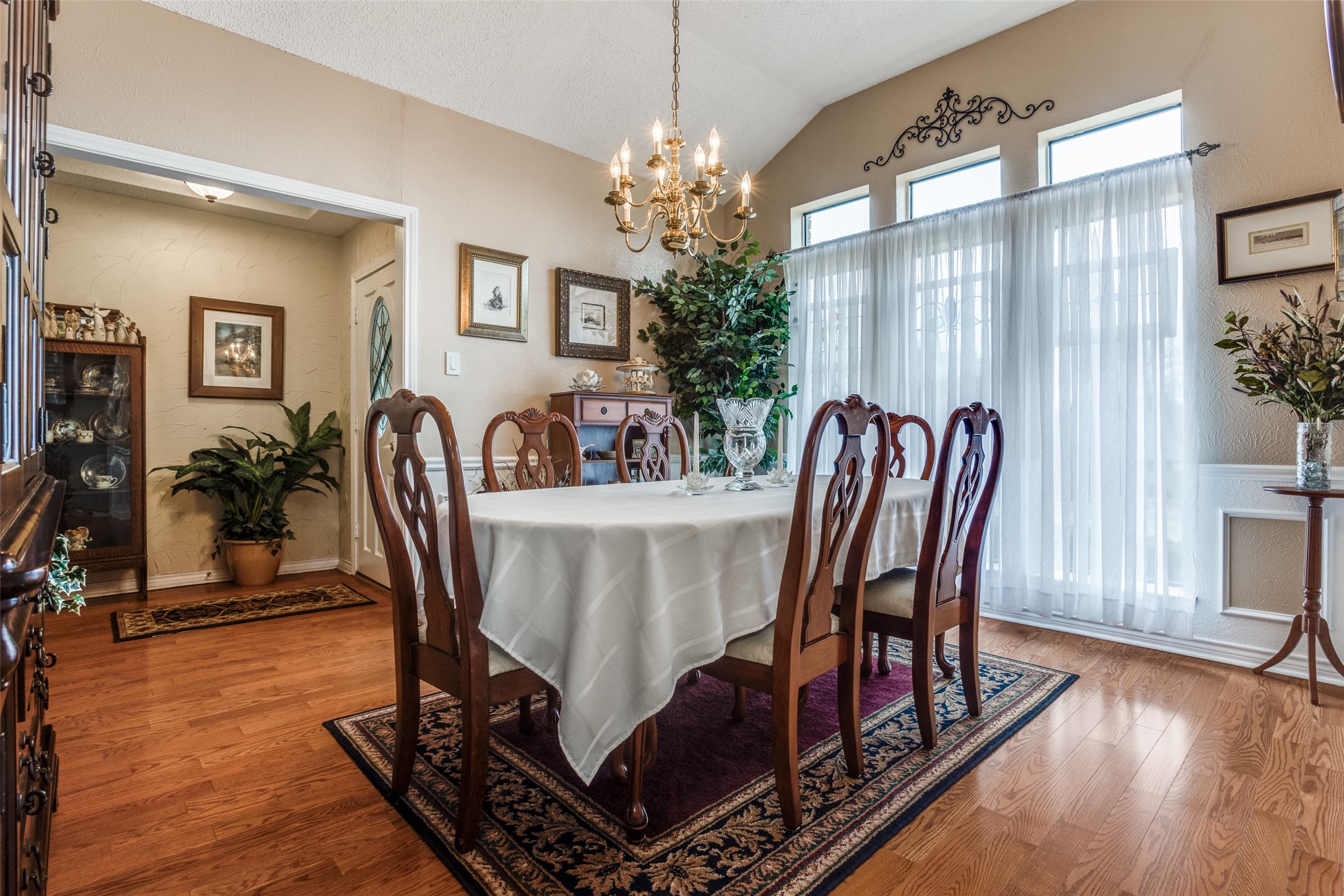 2120 Meadowview Court