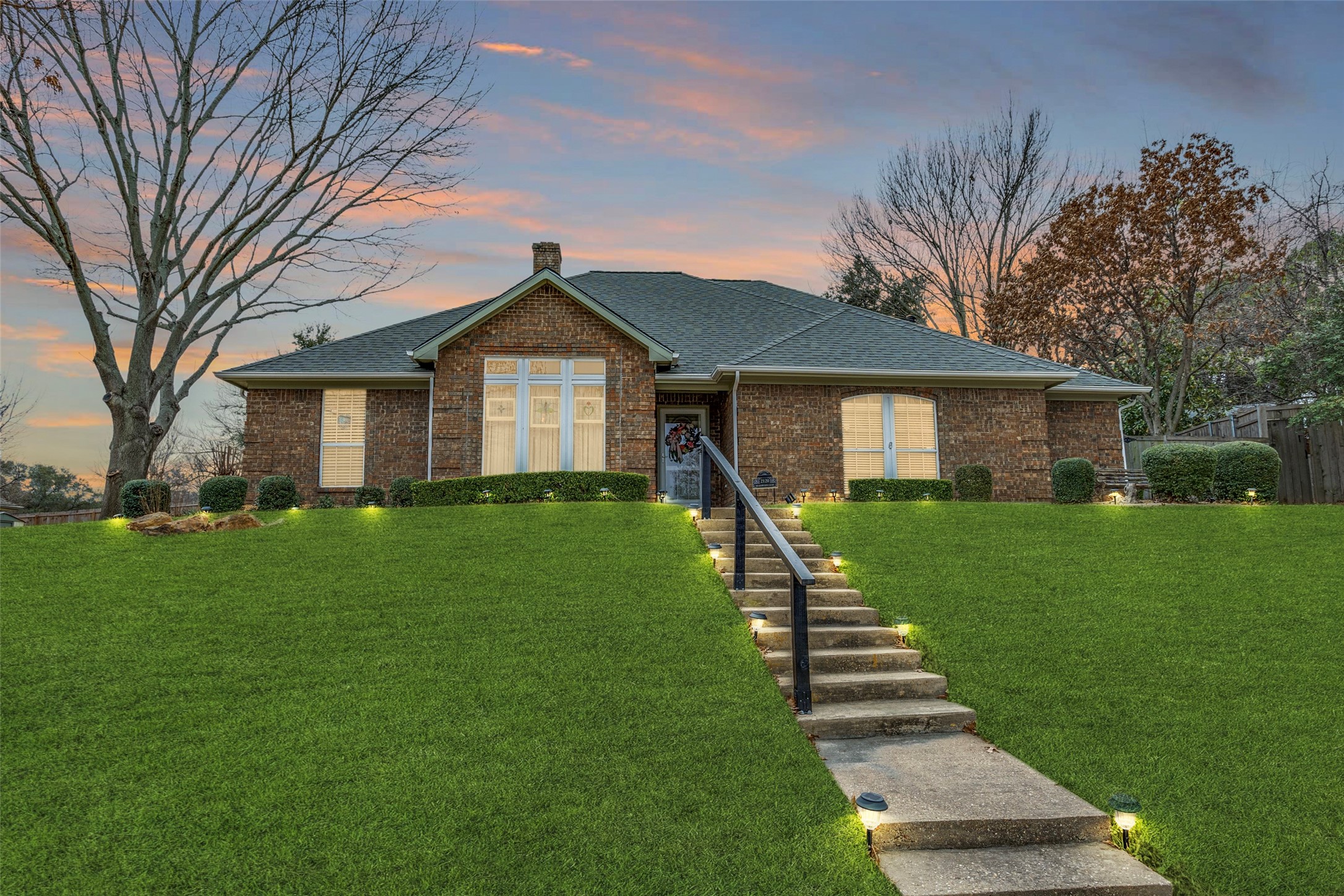 2120 Meadowview Court