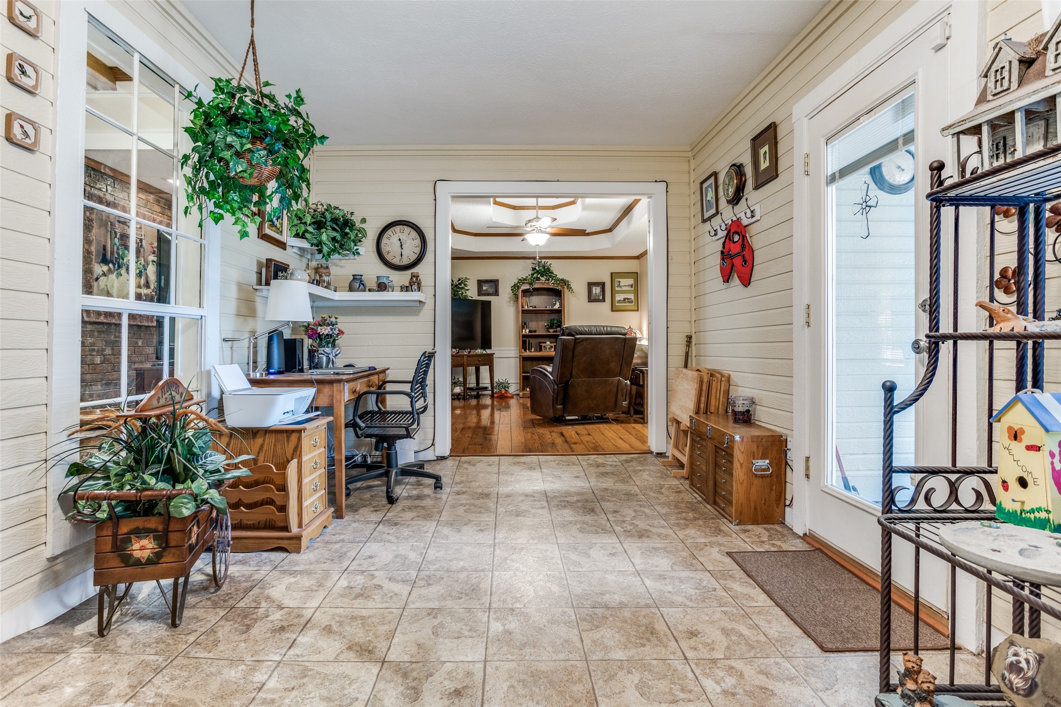 2120 Meadowview Court