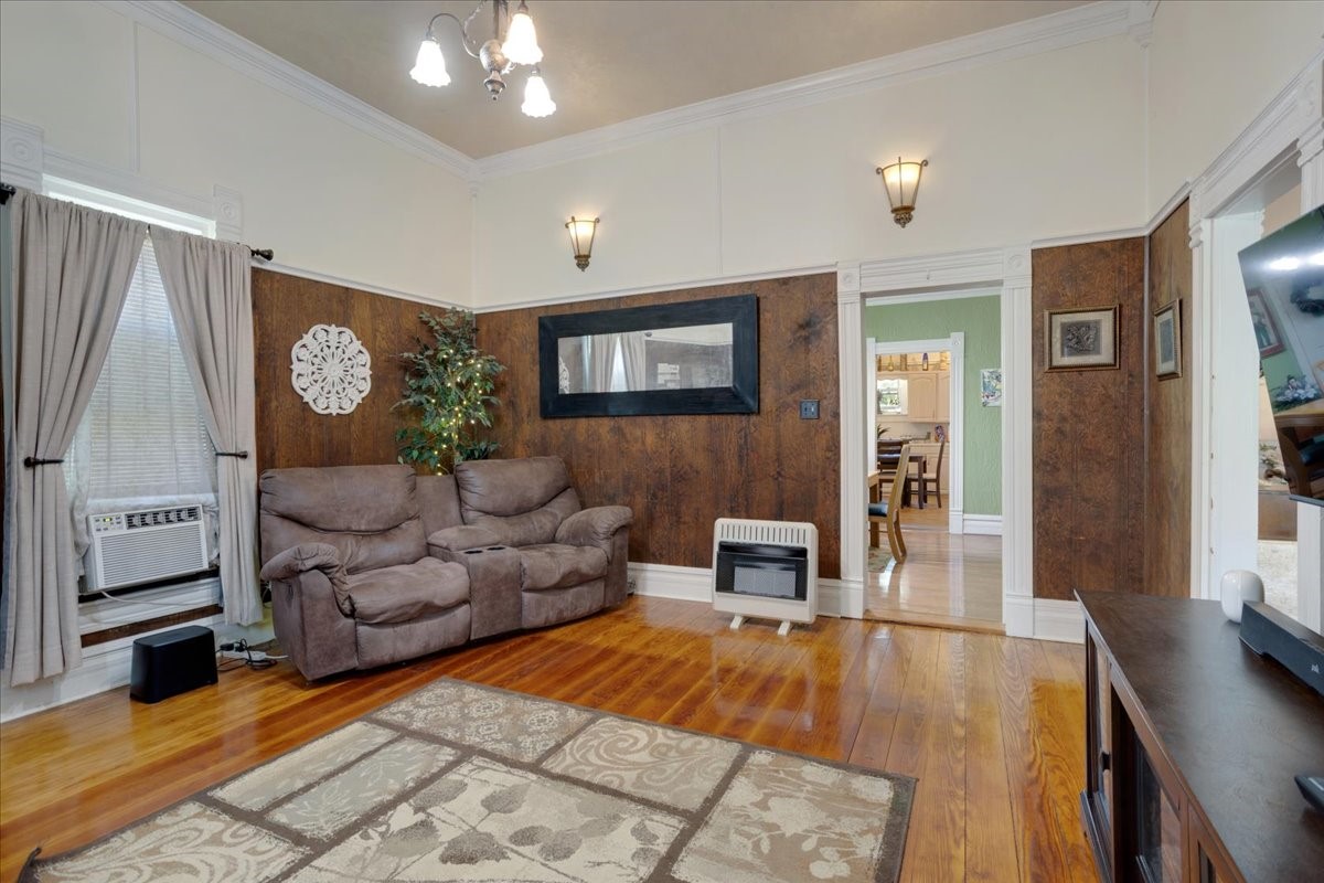 712 W Lamar Street