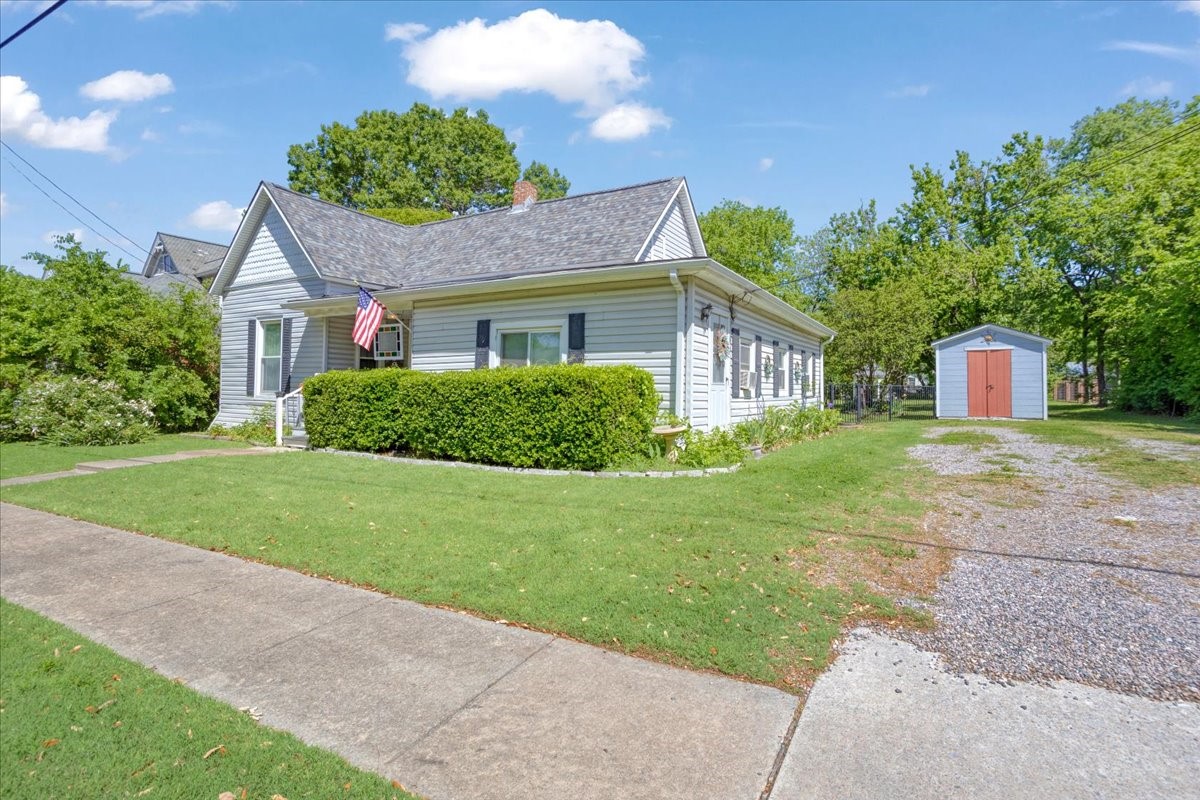 712 W Lamar Street