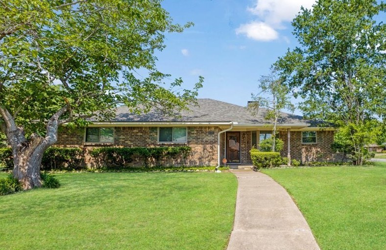 10400 Oak Creek Drive