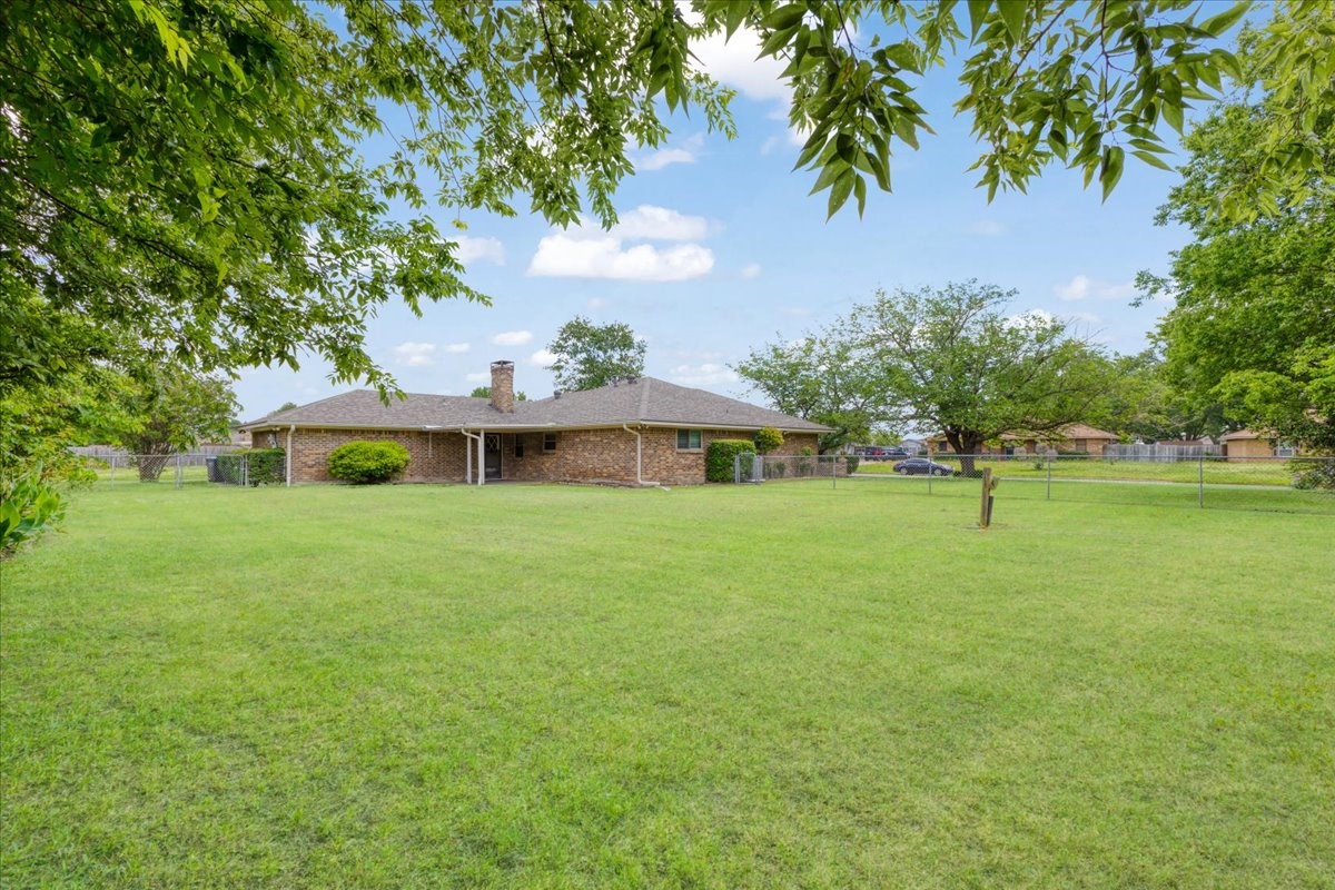 10400 Oak Creek Drive