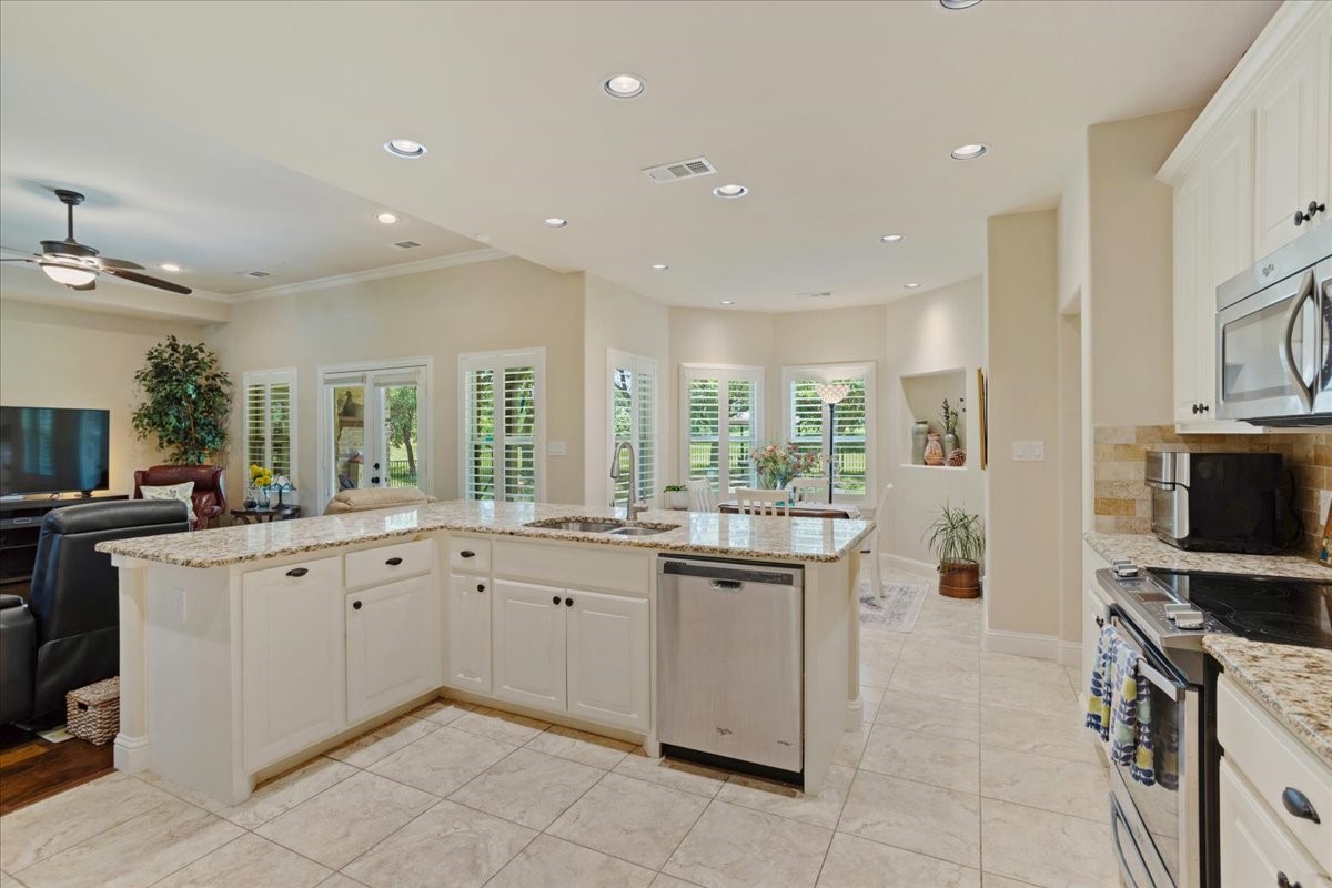 577 Roberts Run