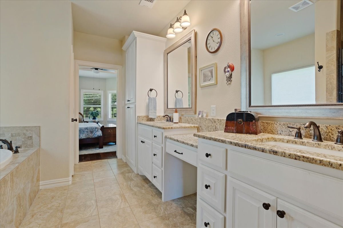 577 Roberts Run