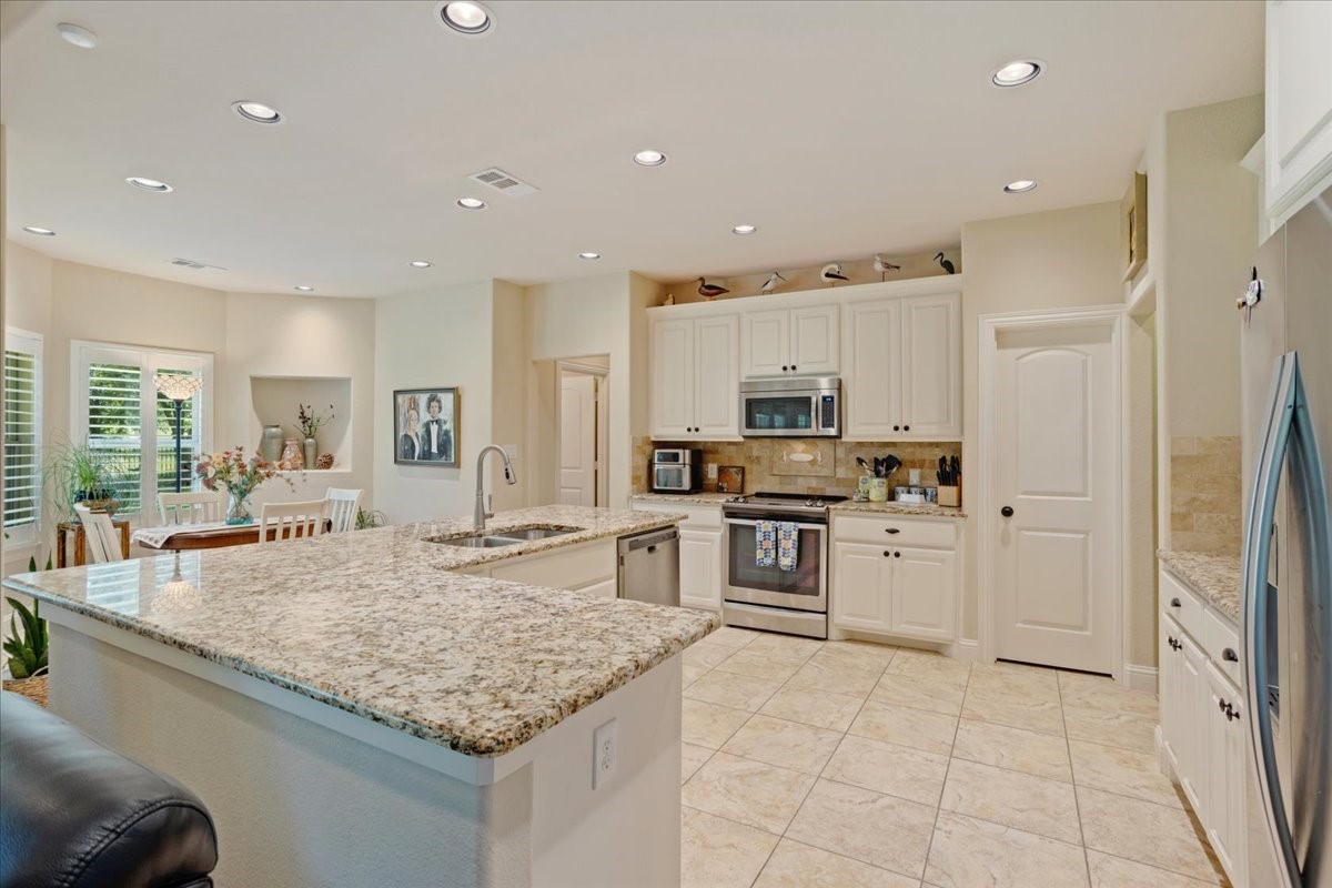 577 Roberts Run